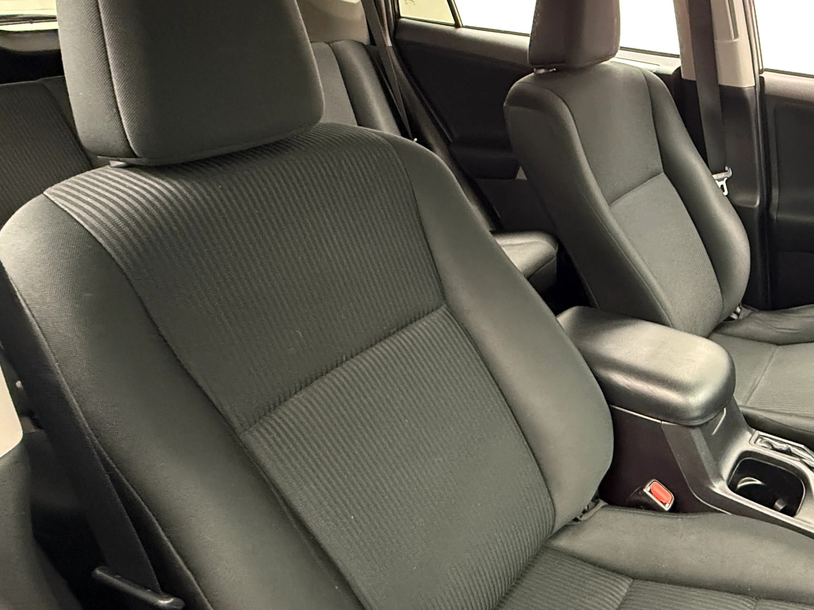 Thumbnail: 2018 Toyota RAV4 - 2