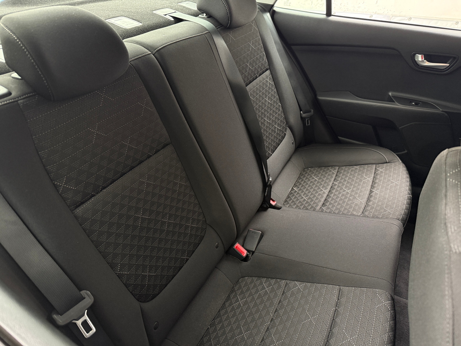 Thumbnail: 2021 Kia Rio - 6