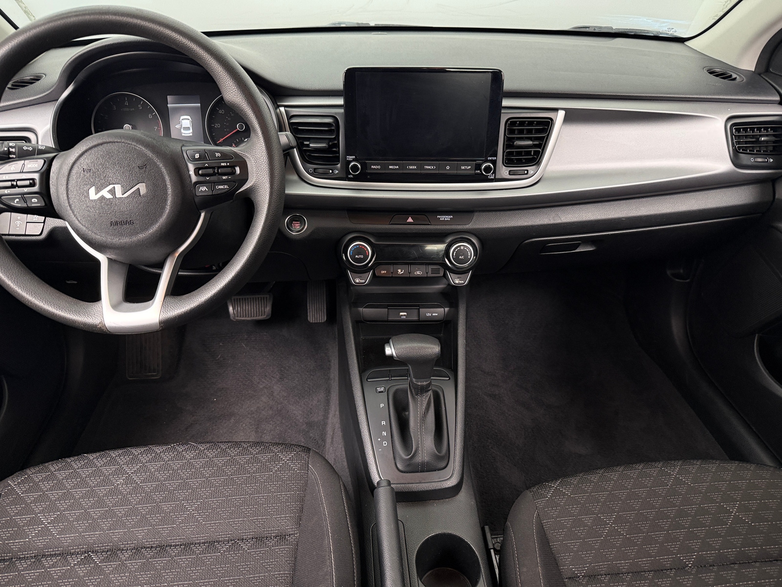 Thumbnail: 2021 Kia Rio - 3