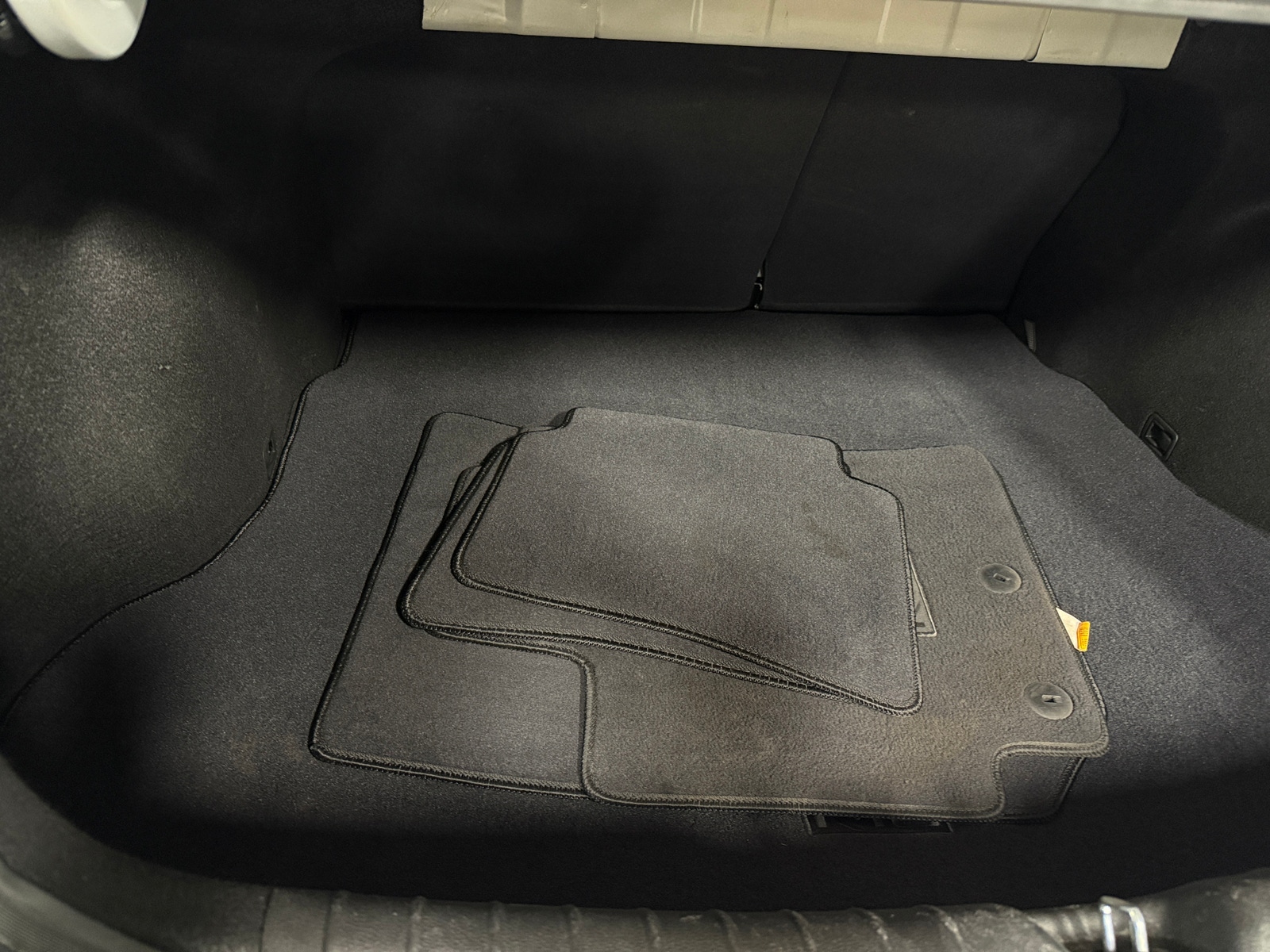 Thumbnail: 2021 Kia Rio - 7