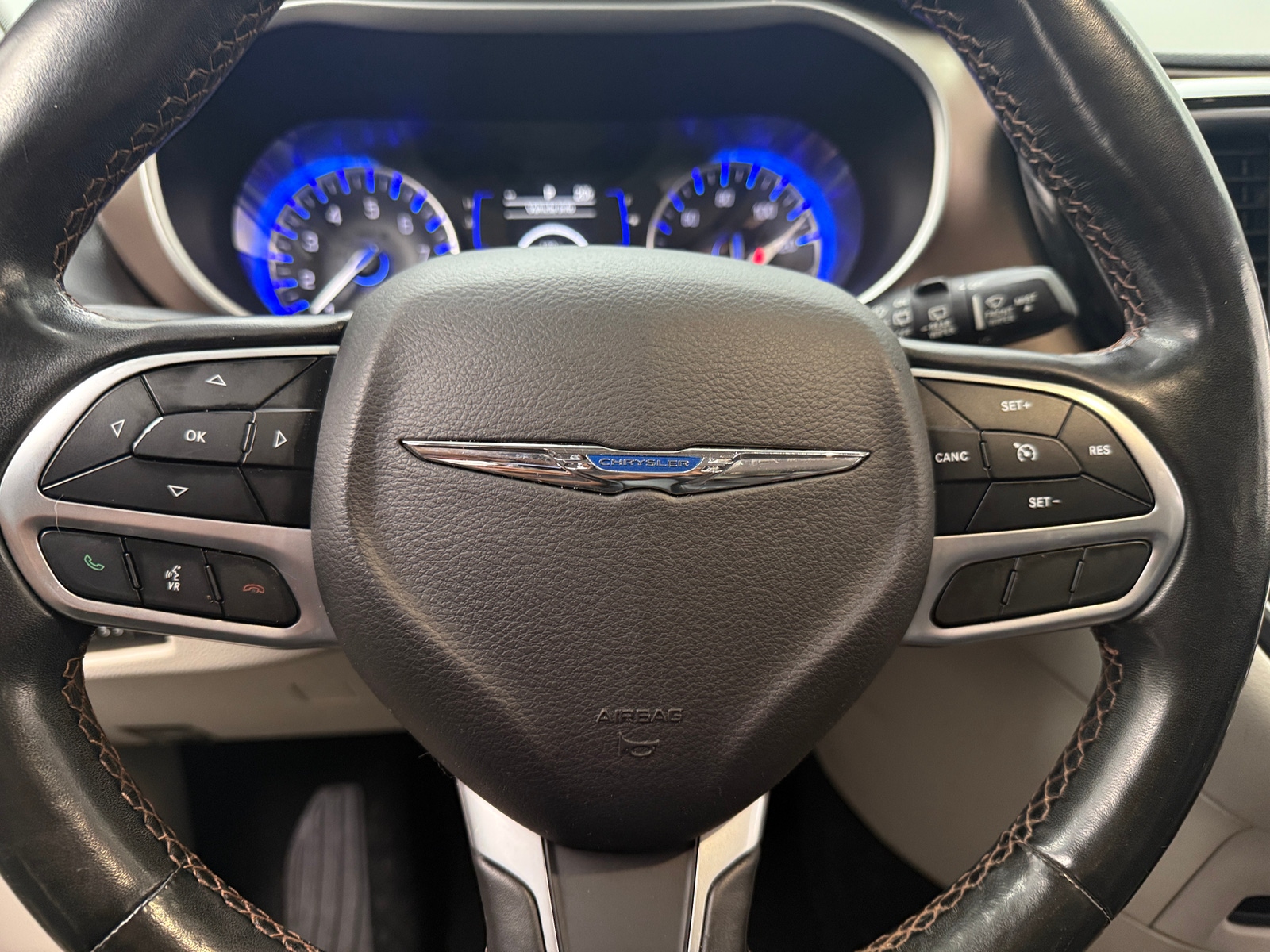 Thumbnail: 2019 Chrysler Pacifica - 4