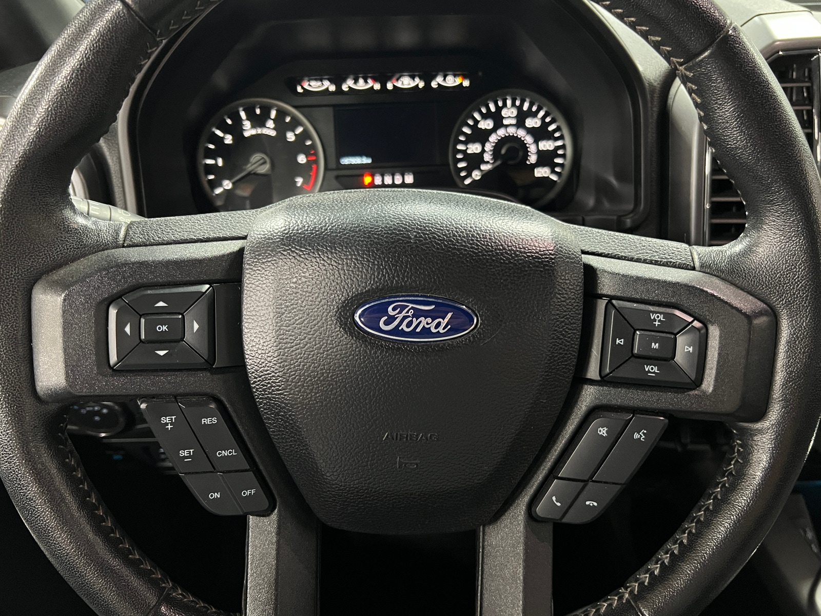 Thumbnail: 2019 Ford Econoline - 5