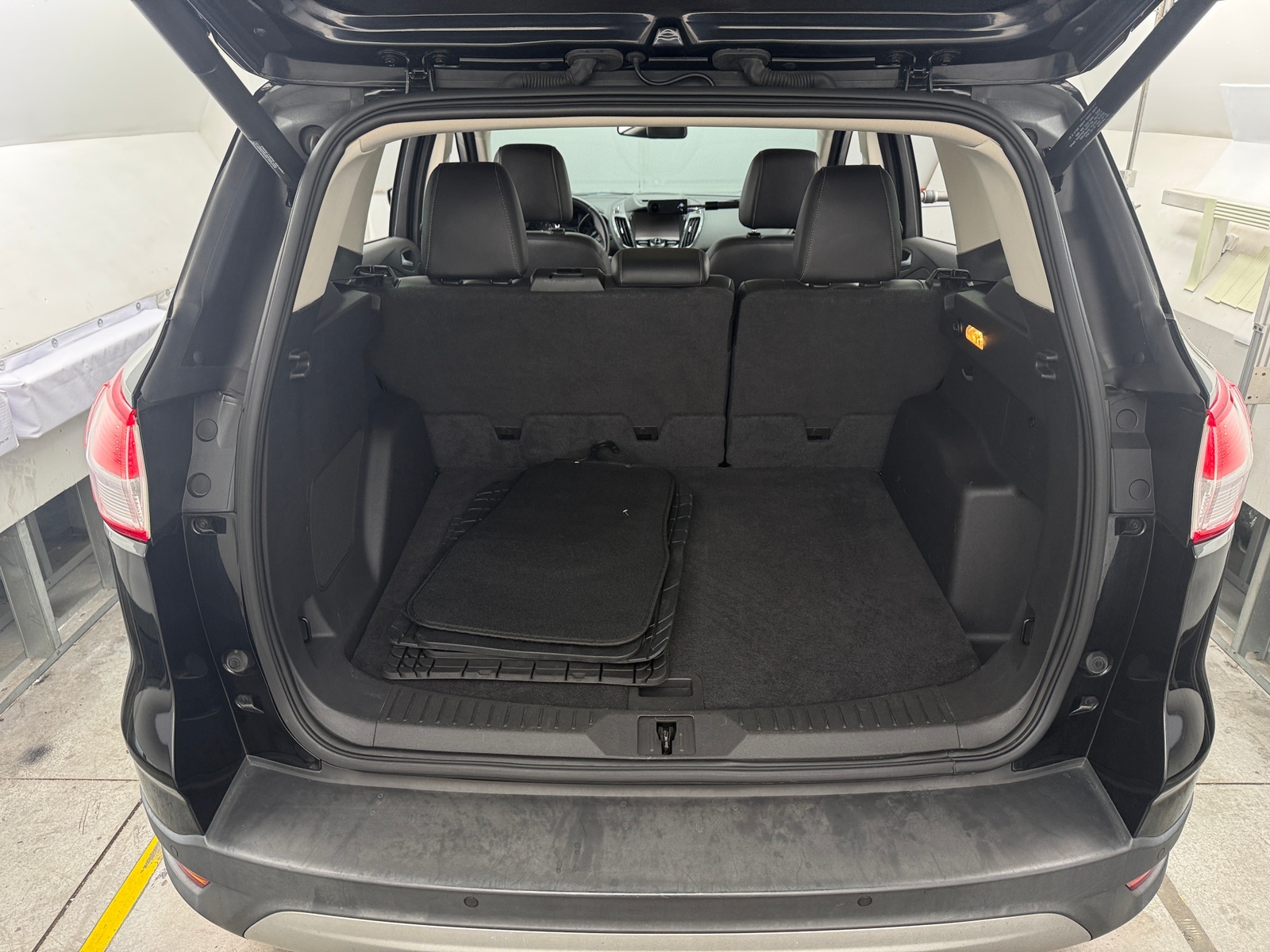 Thumbnail: 2016 Ford Escape - 6