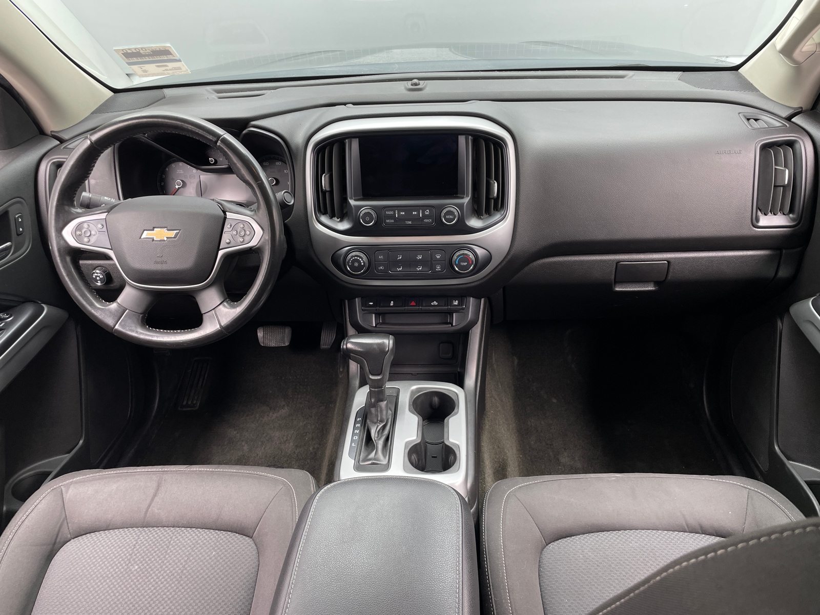 Thumbnail: 2017 Chevrolet Colorado - 3