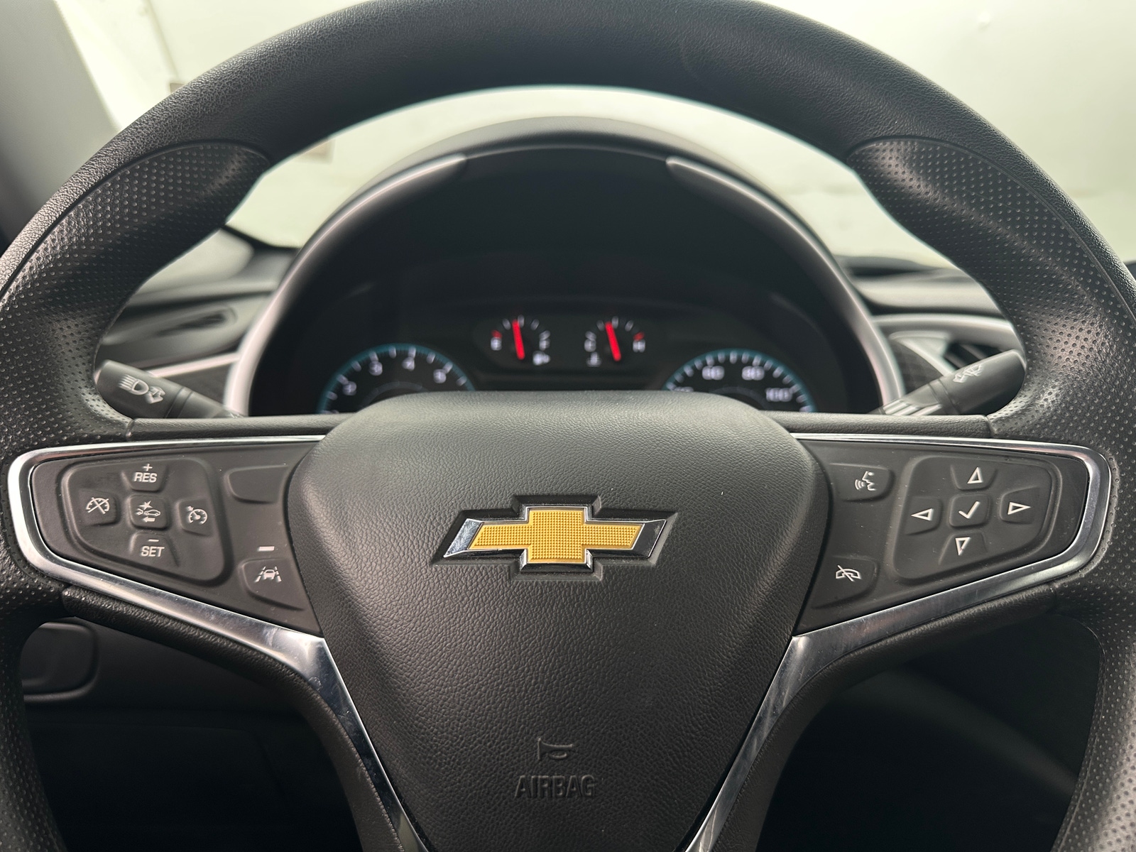 Thumbnail: 2023 Chevrolet Malibu - 5