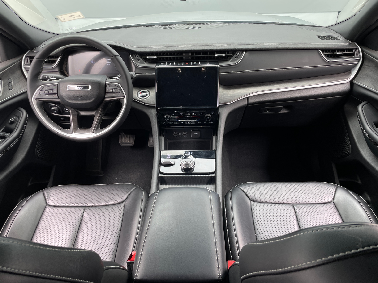 Thumbnail: 2024 Jeep Grand Cherokee L - 2