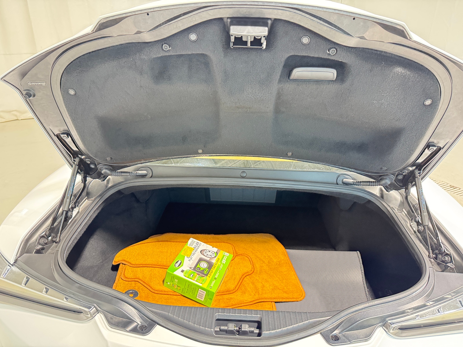 Thumbnail: 2021 Lexus LC - 4