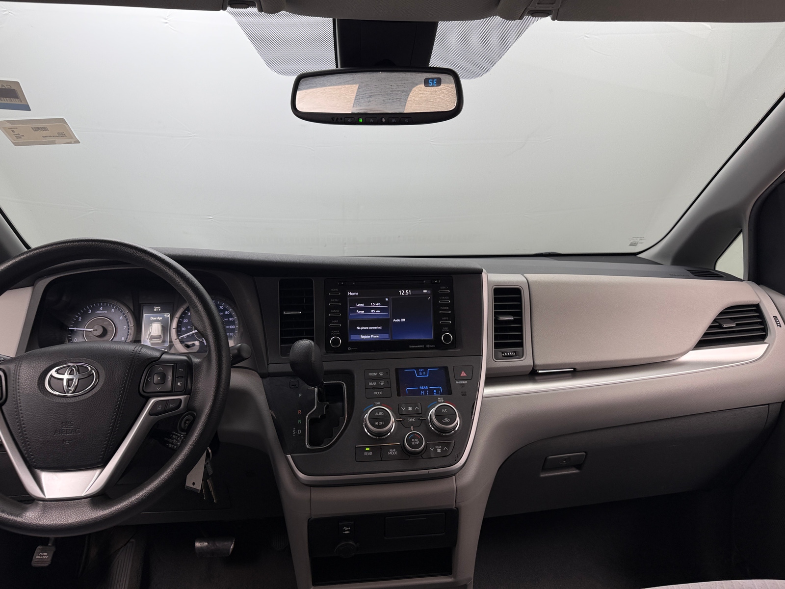 Thumbnail: 2020 Toyota Sienna - 3