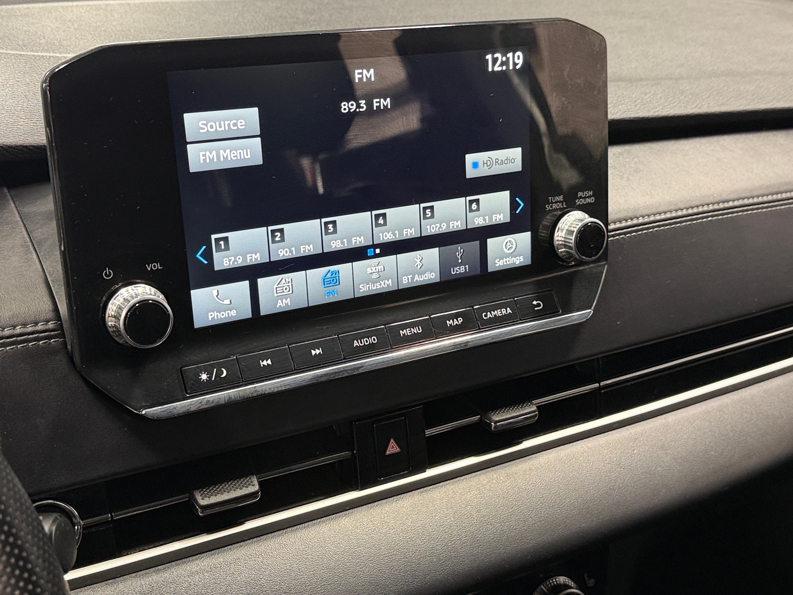 Thumbnail: 2024 Mitsubishi Outlander - 3