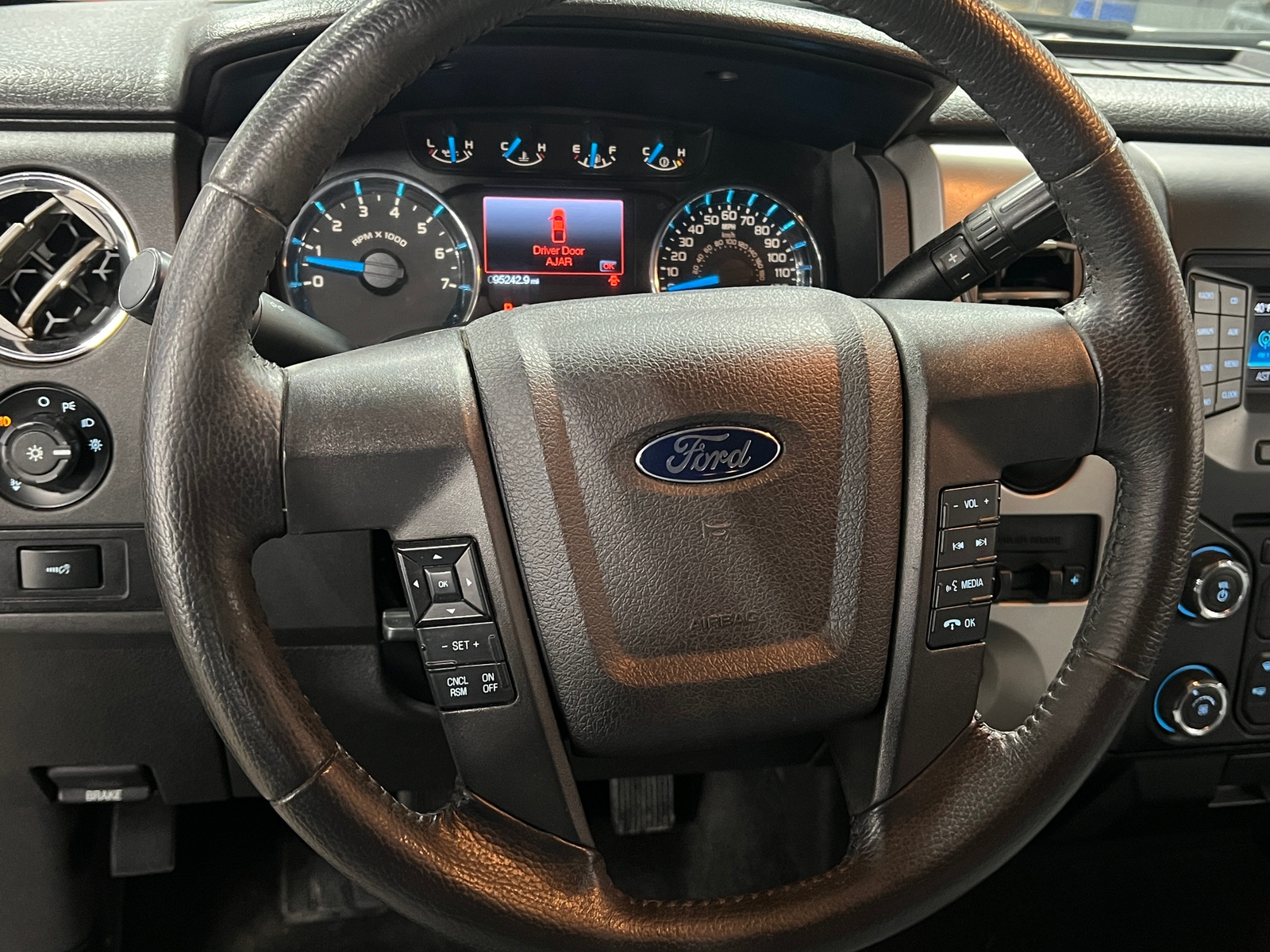 Thumbnail: 2014 Ford Econoline - 5