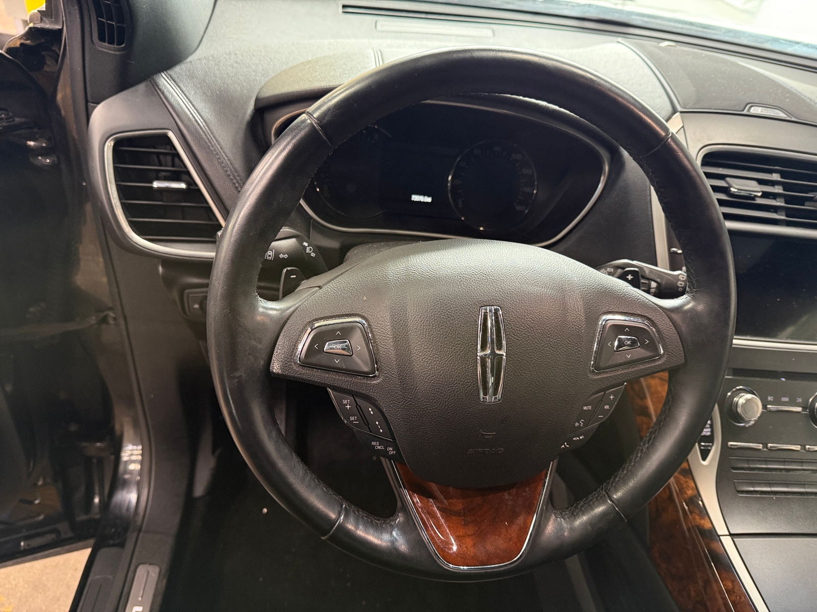 Thumbnail: 2018 Lincoln MKX - 4