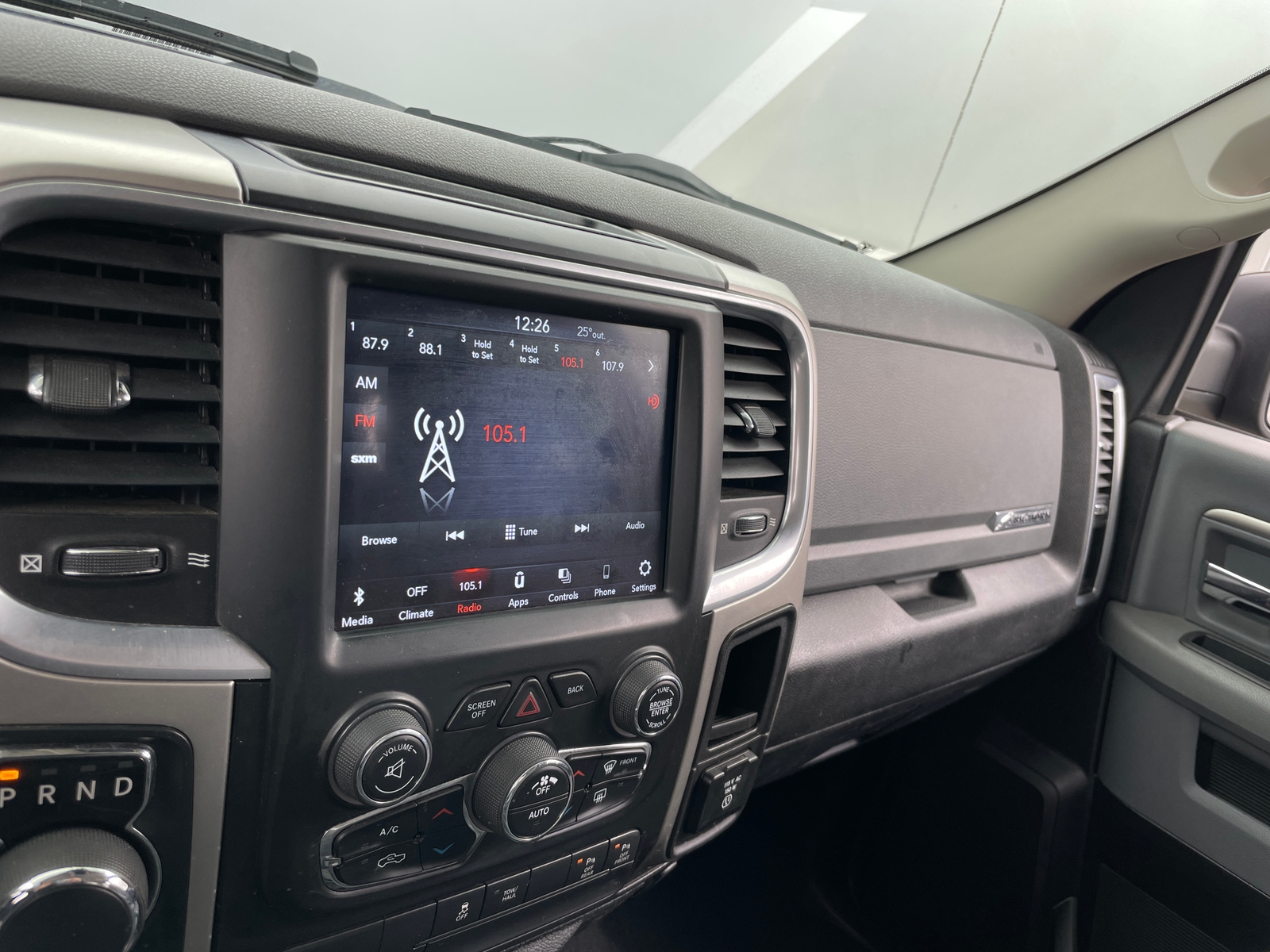 Thumbnail: 2019 RAM 1500 Classic - 4