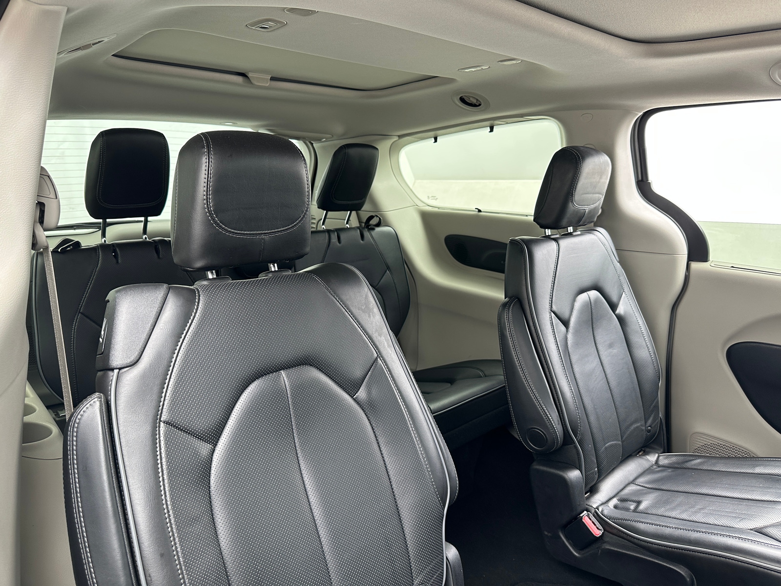 Thumbnail: 2019 Chrysler Pacifica - 5