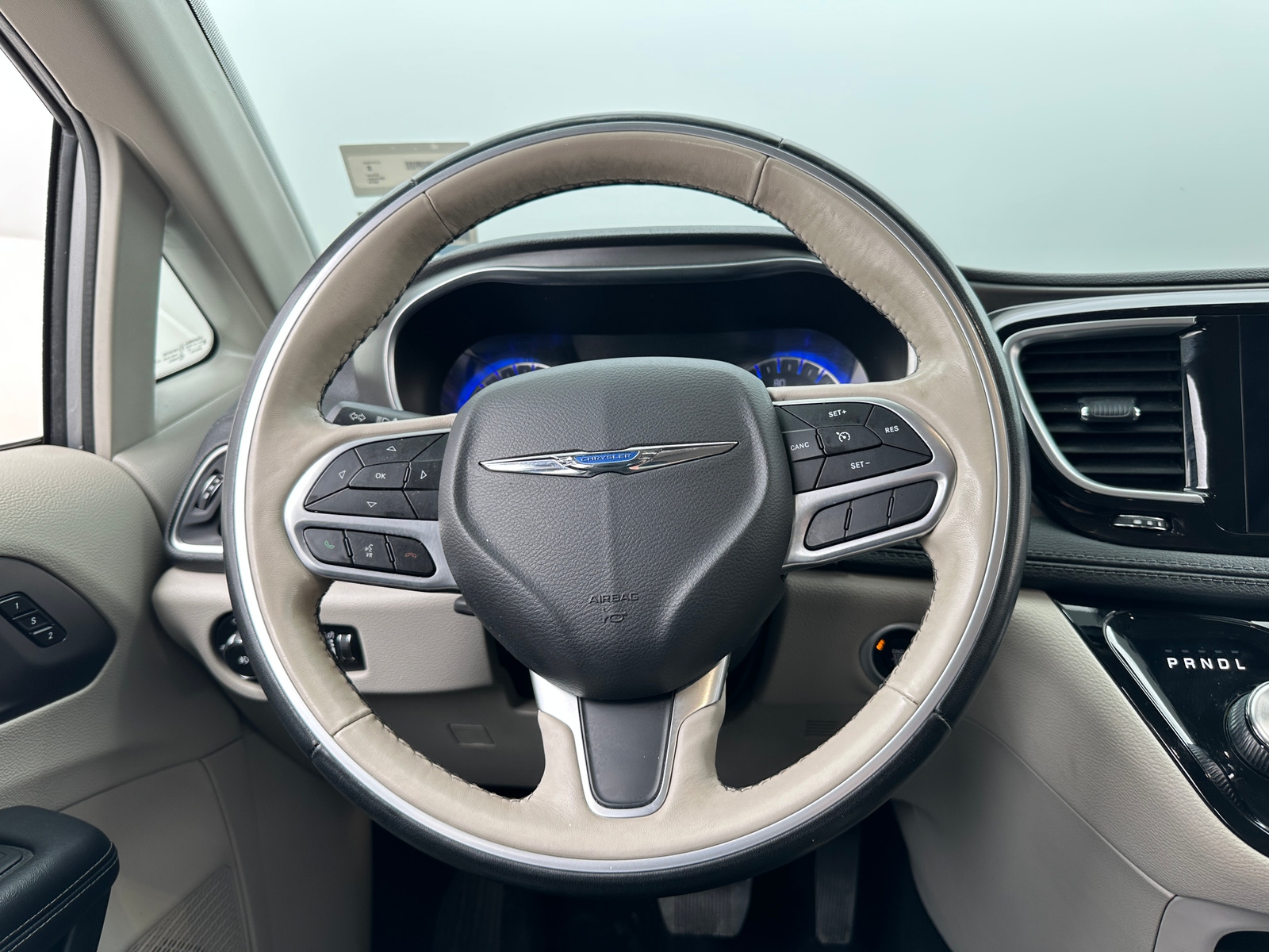 Thumbnail: 2019 Chrysler Pacifica - 4