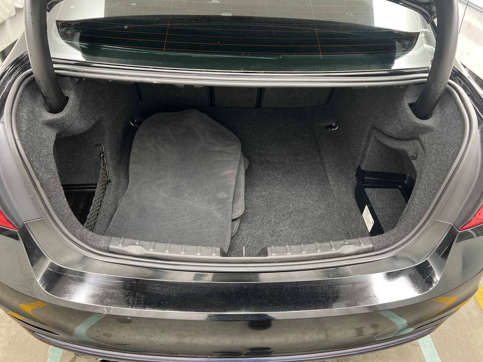 Thumbnail: 2018 BMW 3 Series - 6