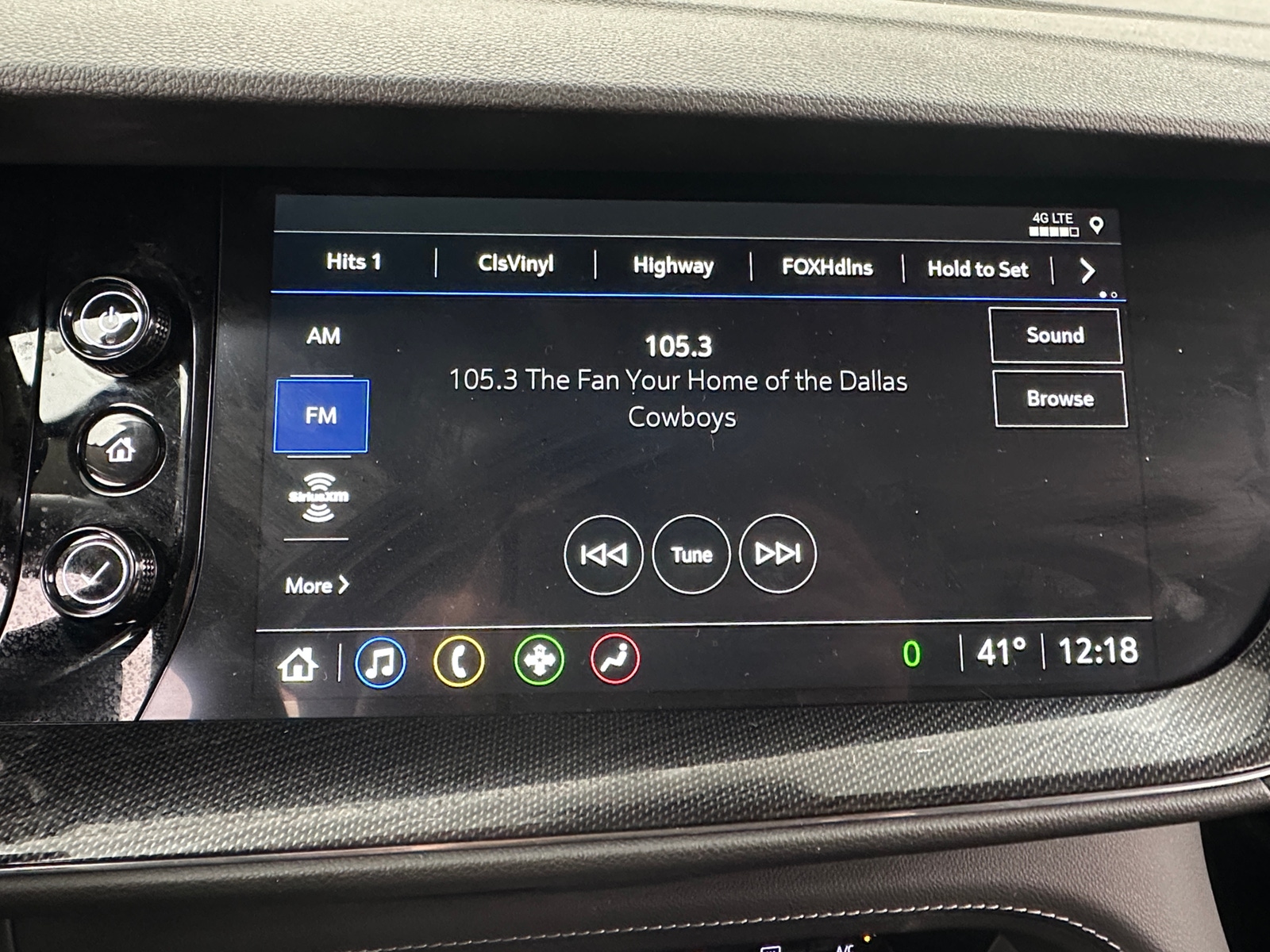 Thumbnail: 2023 Buick Envision - 3