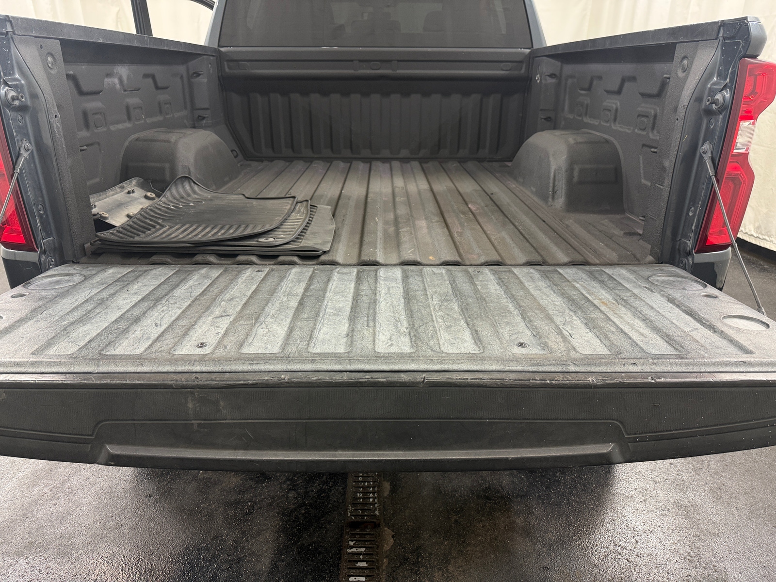 Thumbnail: 2019 Chevrolet Silverado 1500 - 7