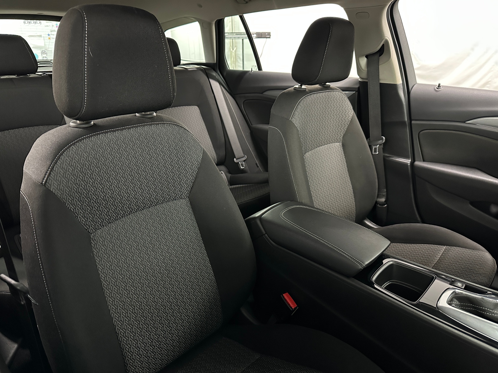 Thumbnail: 2018 Buick Regal - 2