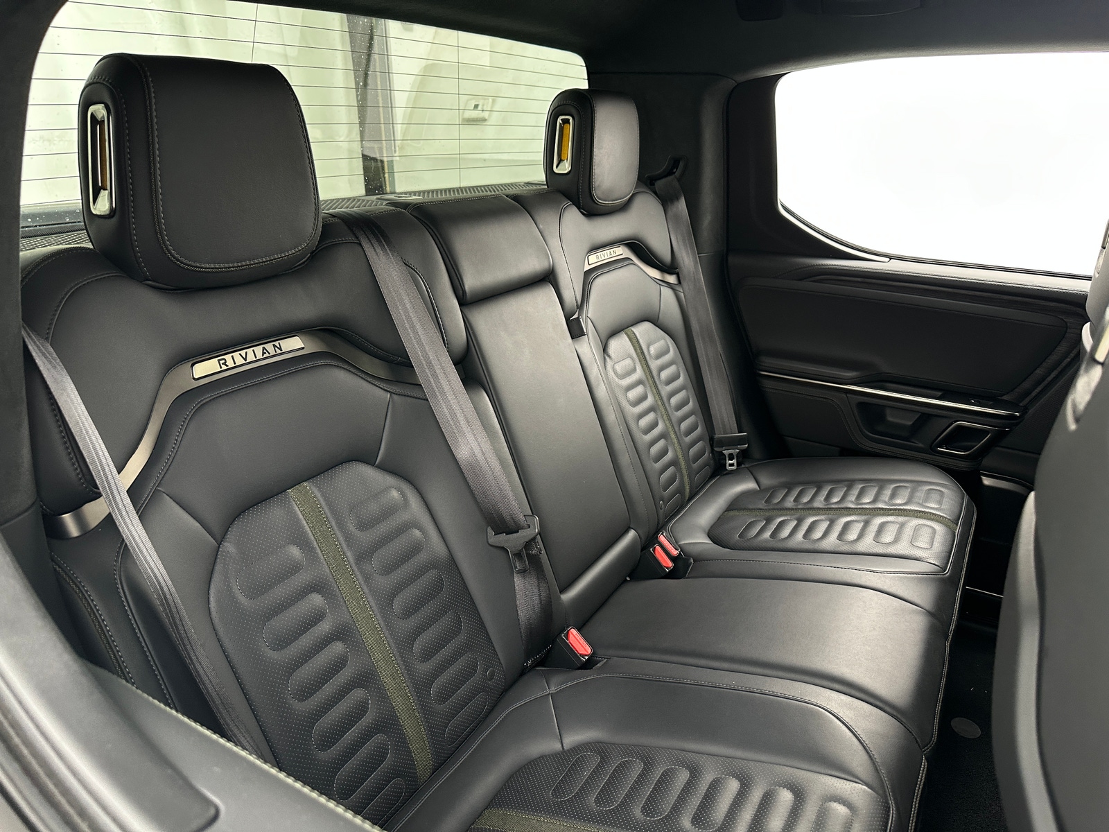 Thumbnail: 2022 Rivian R1T - 5