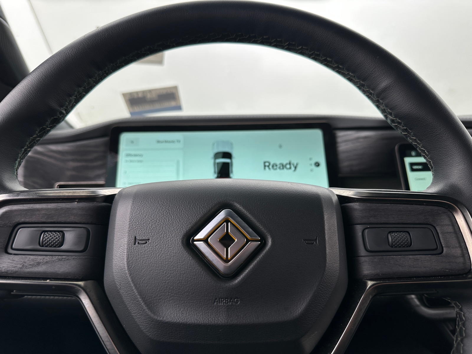 Thumbnail: 2022 Rivian R1T - 4