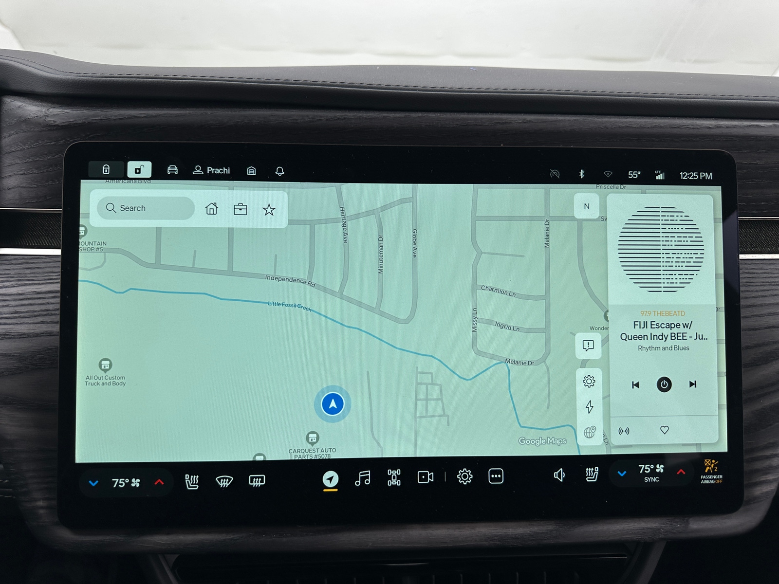 Thumbnail: 2022 Rivian R1T - 3