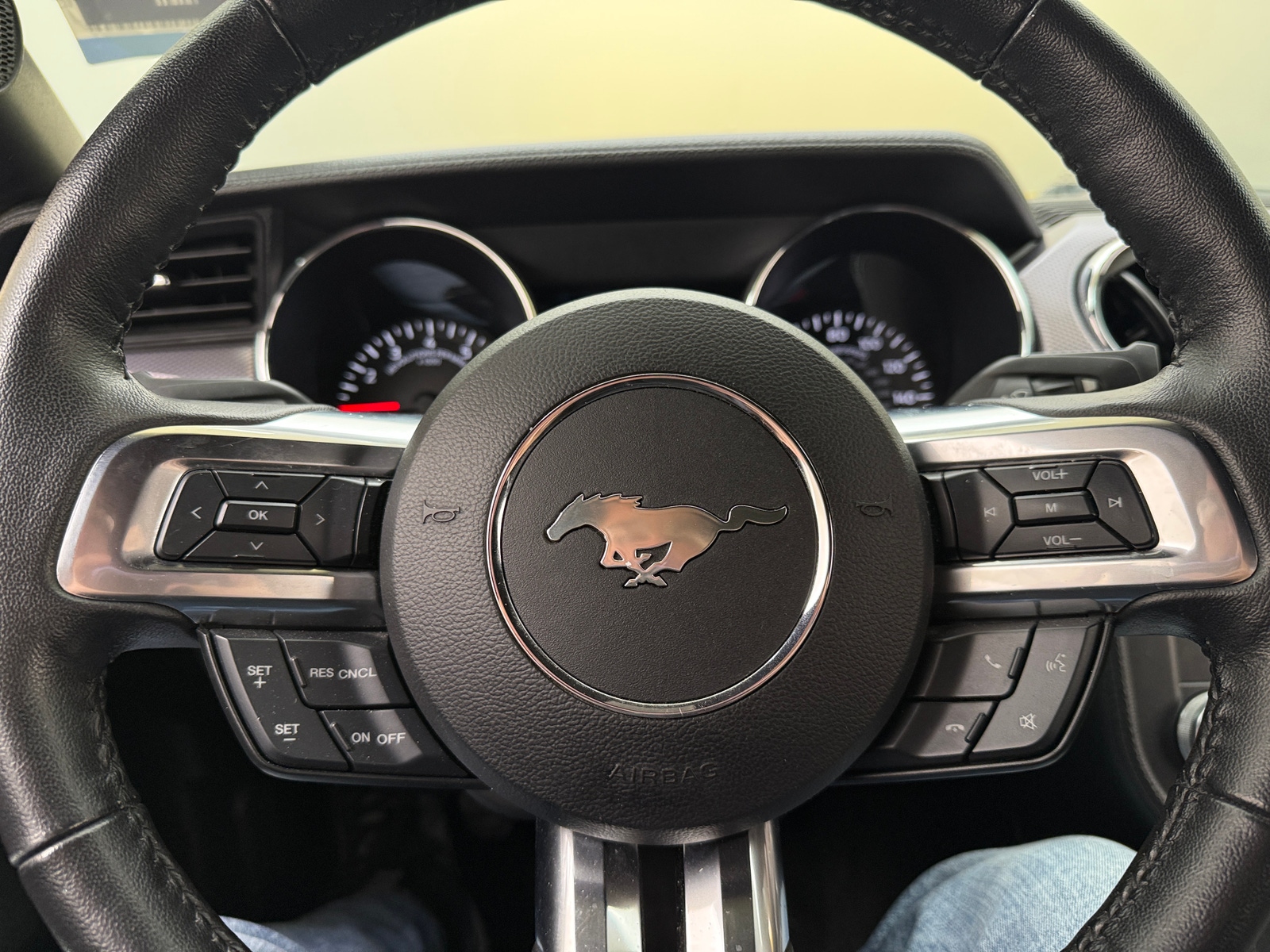 Thumbnail: 2017 Ford Mustang - 4