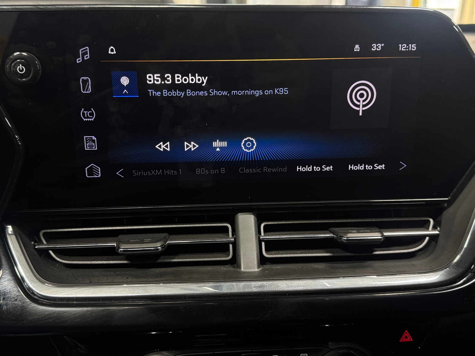 Thumbnail: 2025 Chevrolet Trax - 3