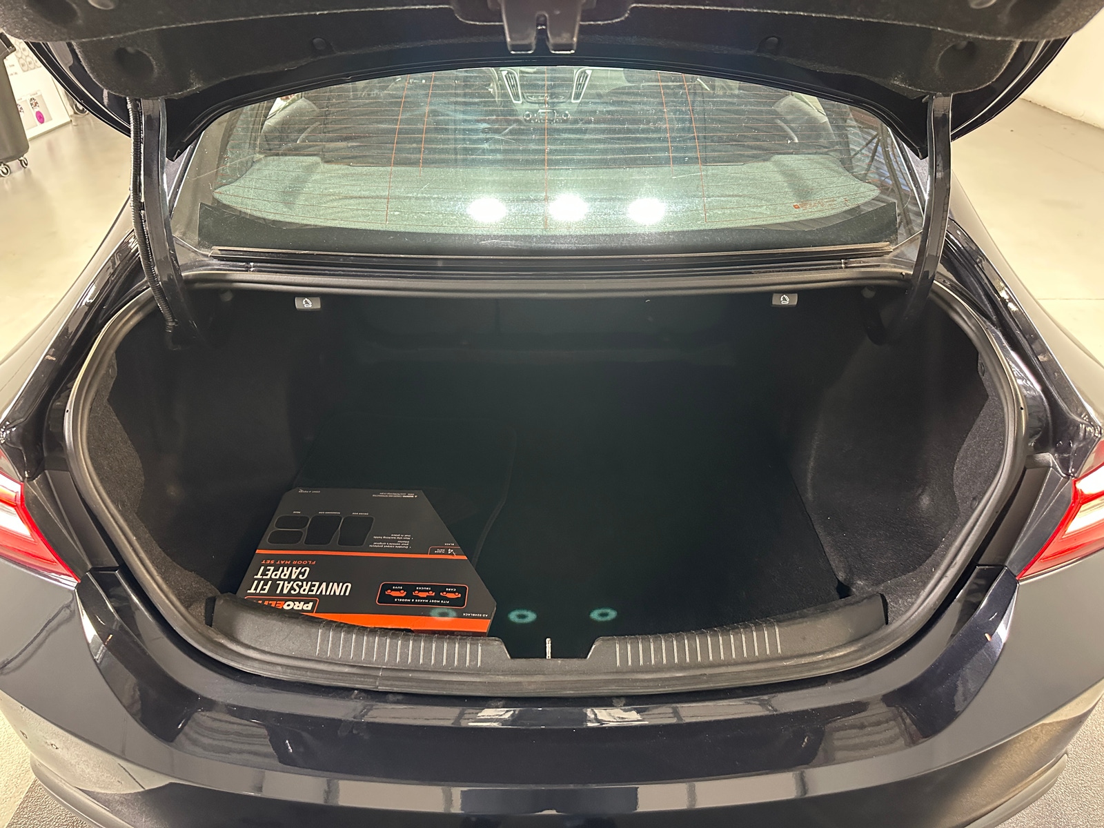 Thumbnail: 2023 Chevrolet Malibu - 7