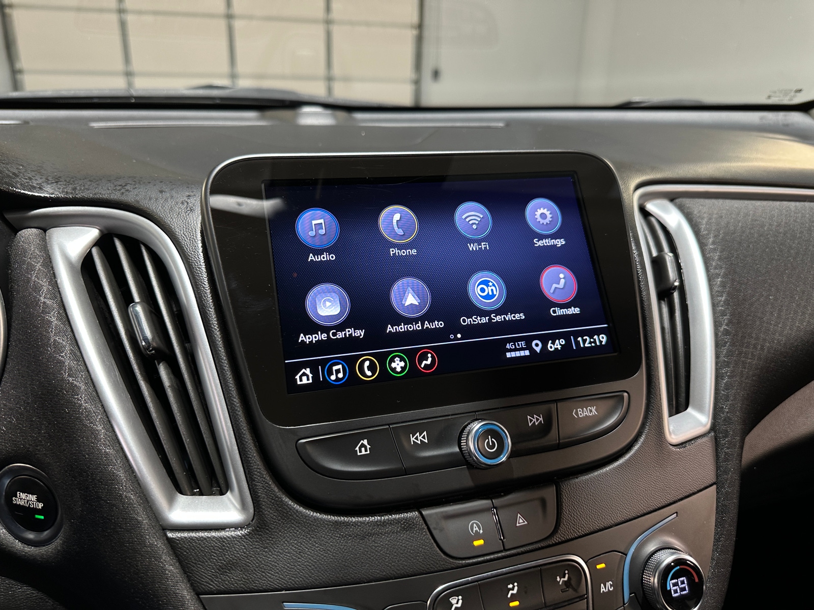 Thumbnail: 2023 Chevrolet Malibu - 4