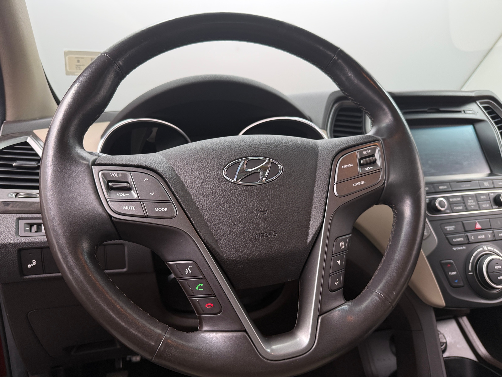 Thumbnail: 2017 Hyundai Santa Fe - 4