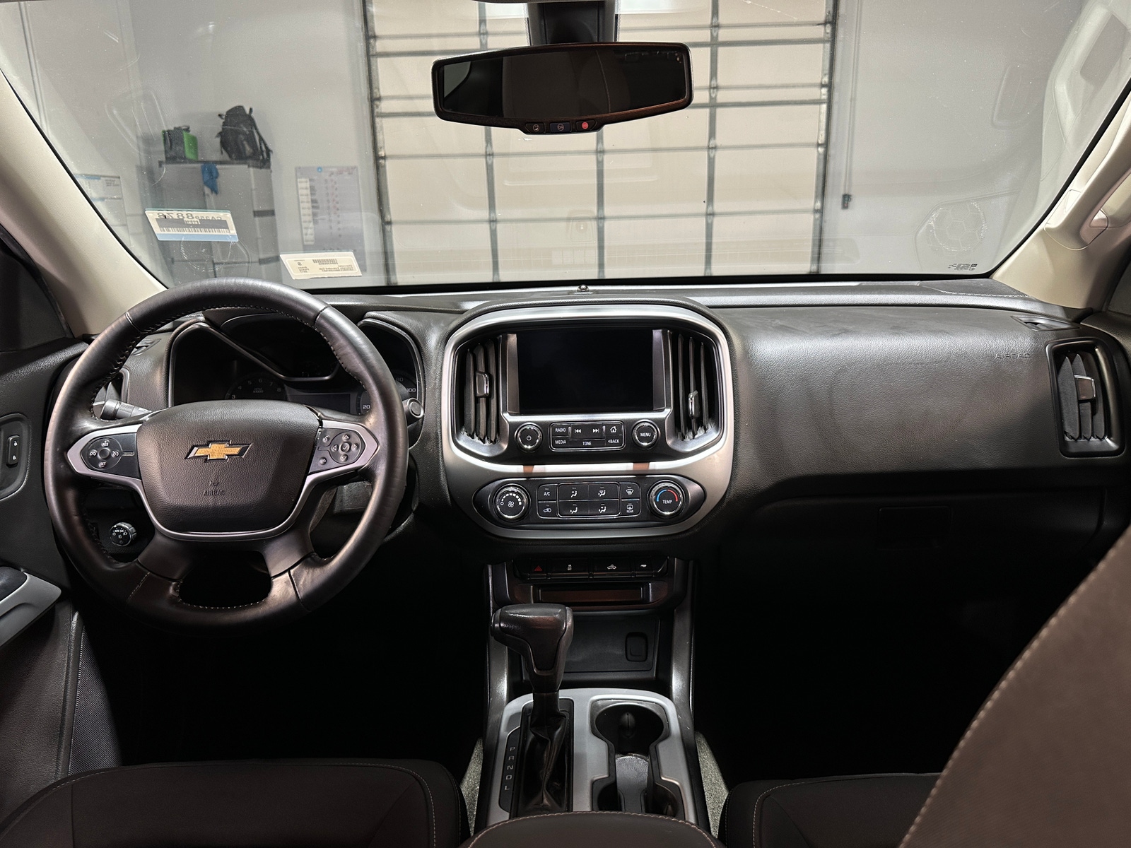 Thumbnail: 2017 Chevrolet Colorado - 3