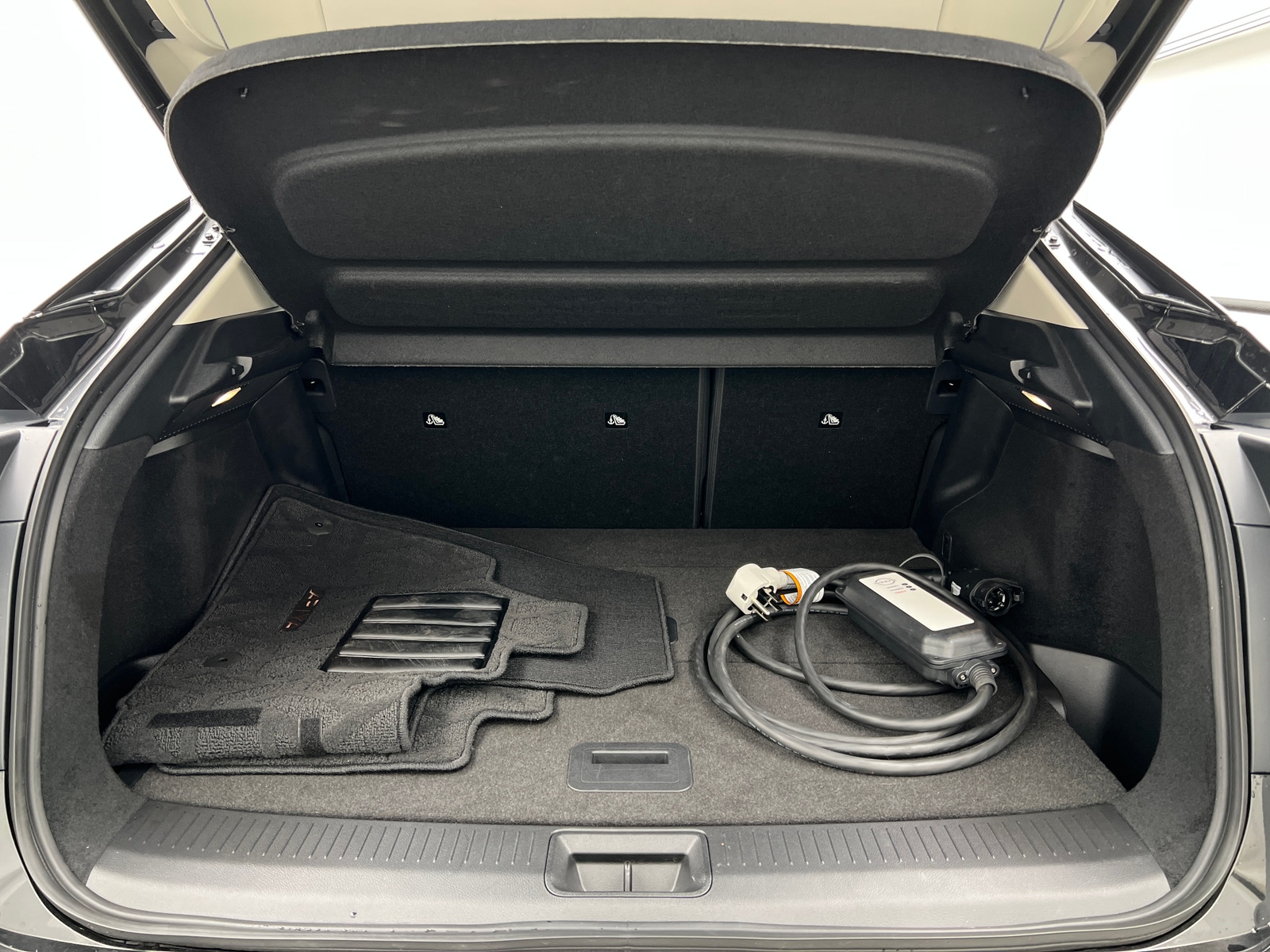 Thumbnail: 2023 Nissan Ariya - 6