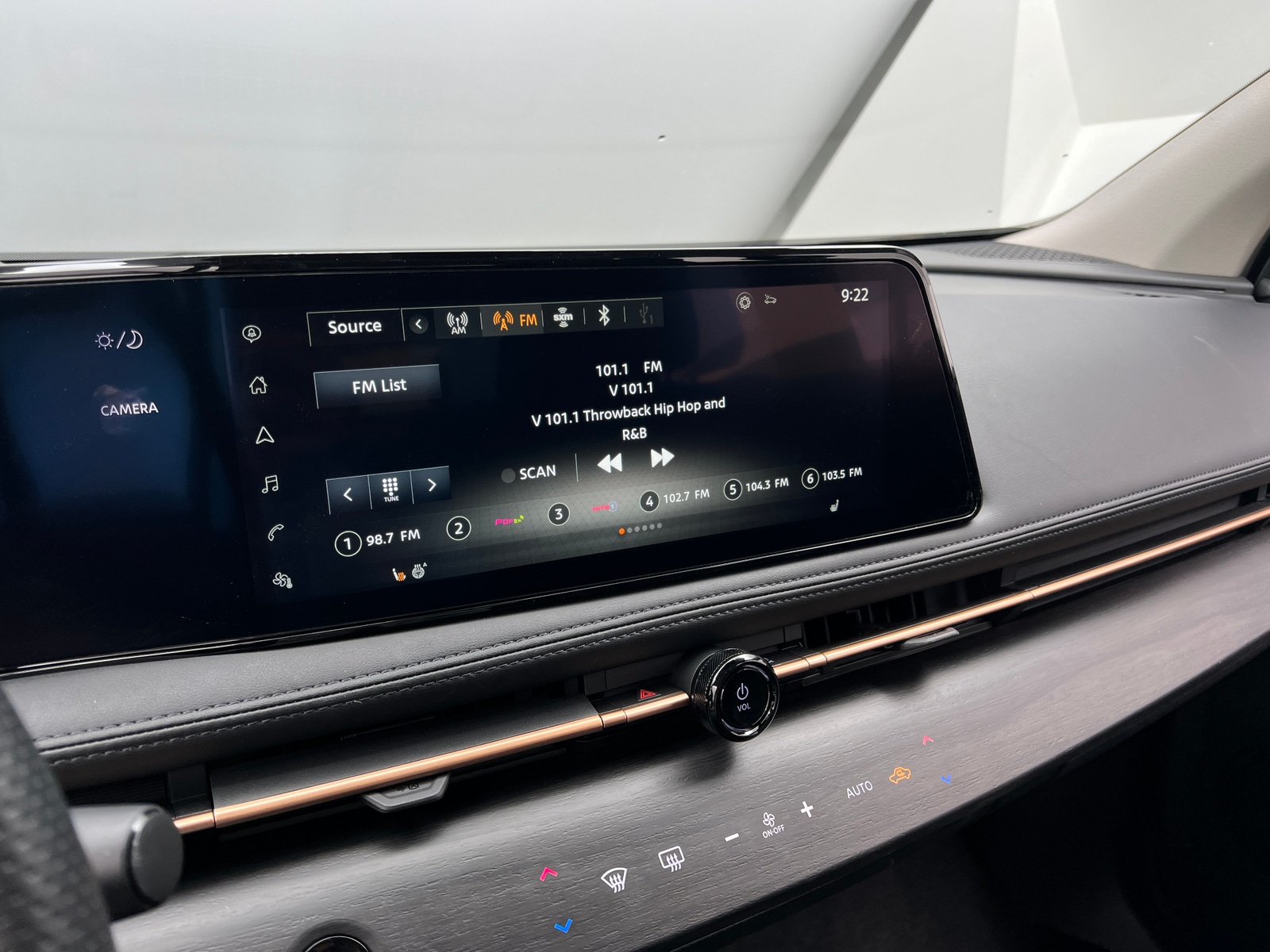 Thumbnail: 2023 Nissan Ariya - 3