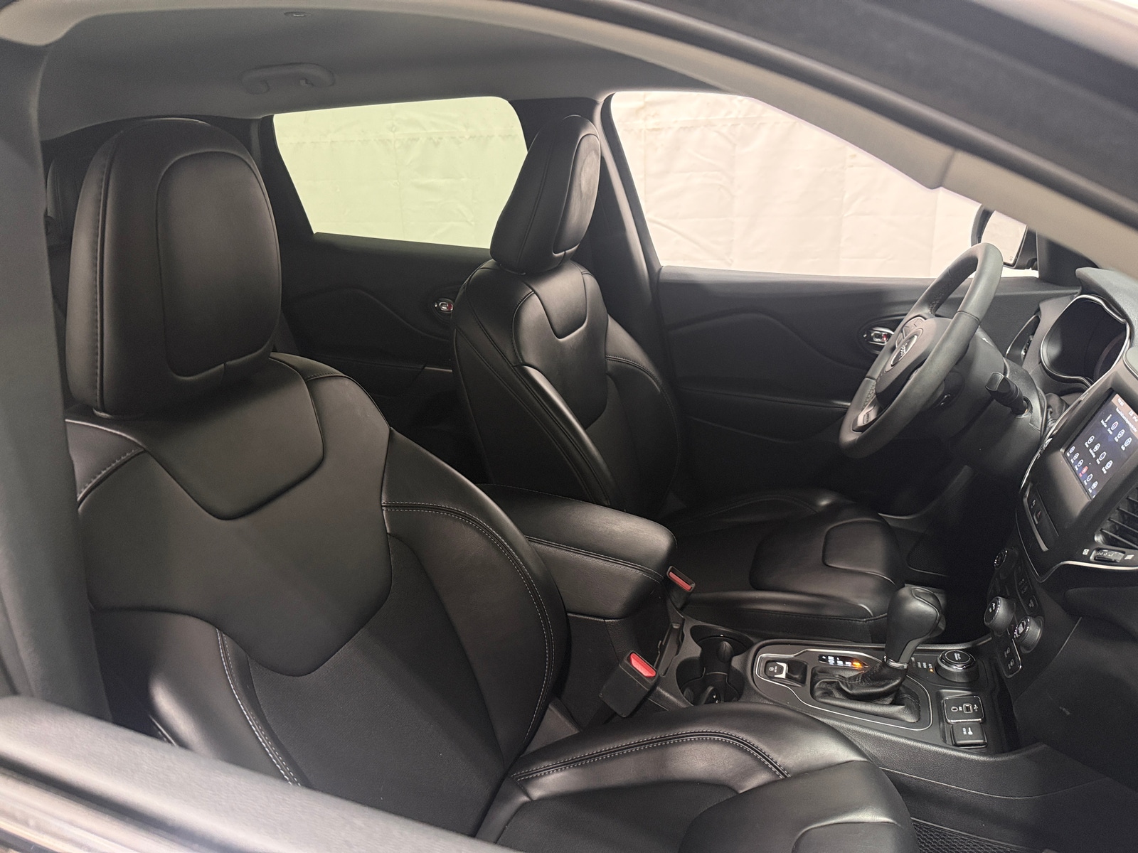 Thumbnail: 2020 Jeep Cherokee - 2