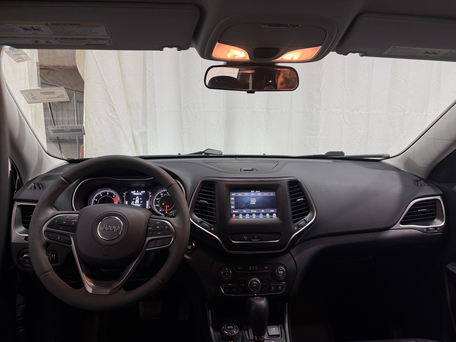 Thumbnail: 2020 Jeep Cherokee - 3