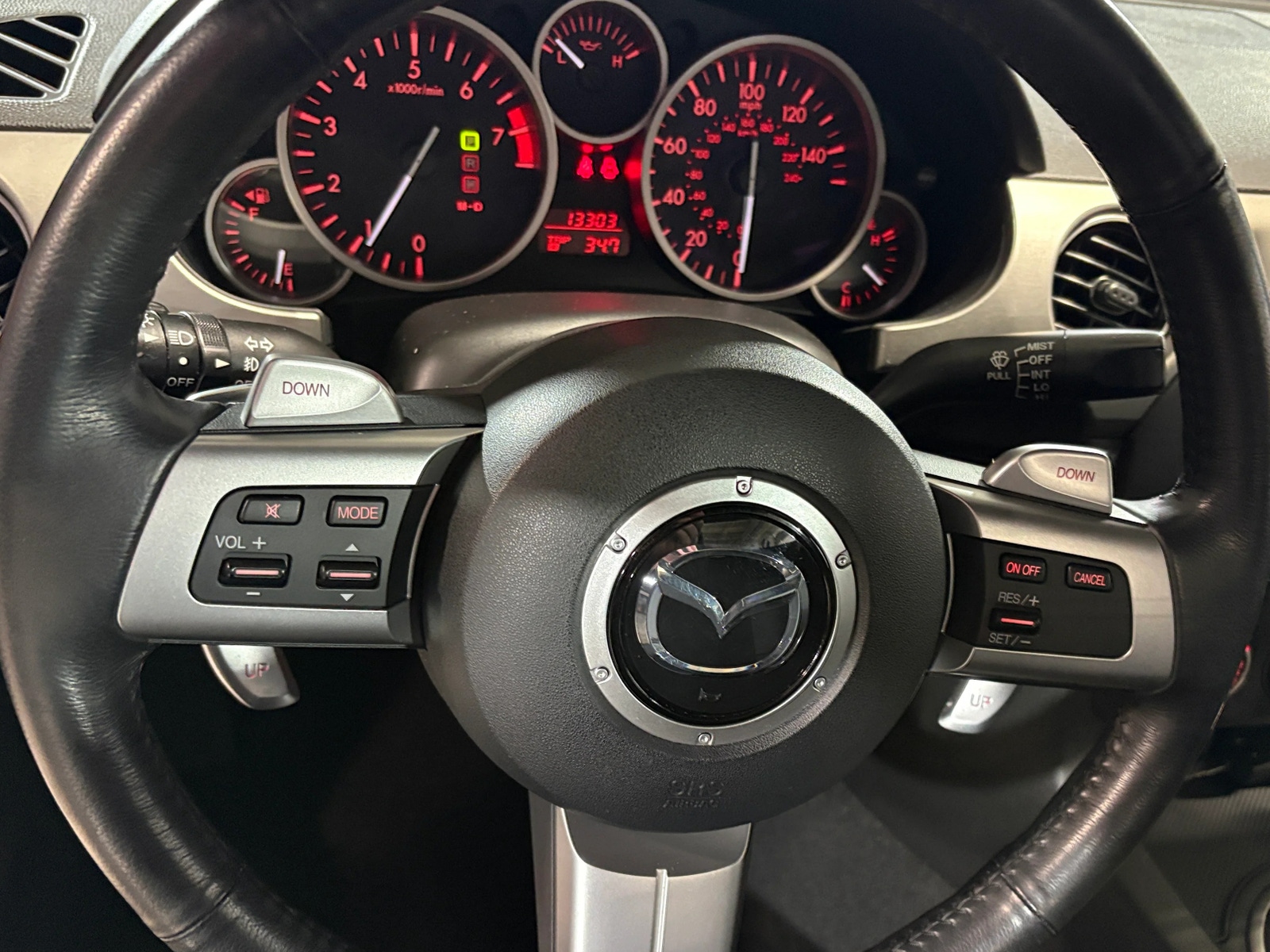 Thumbnail: 2011 Mazda MX-5 Miata - 5