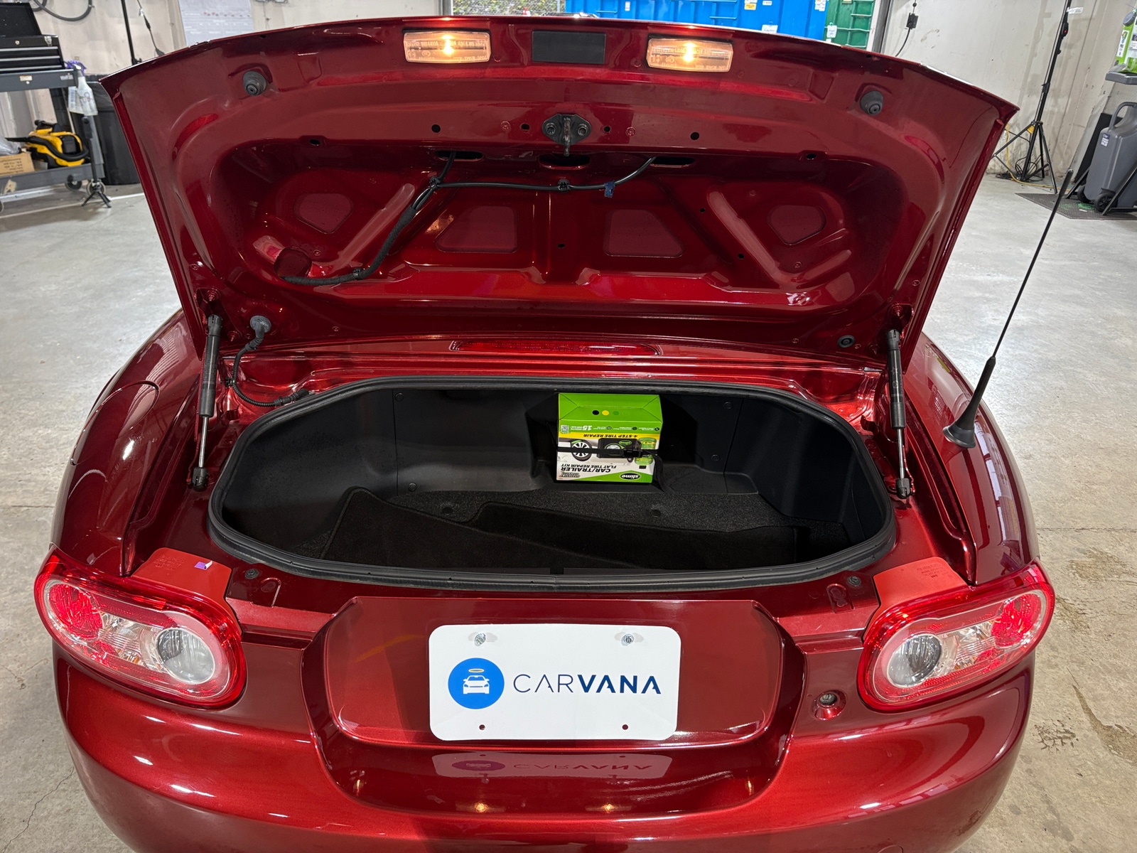 Thumbnail: 2011 Mazda MX-5 Miata - 6