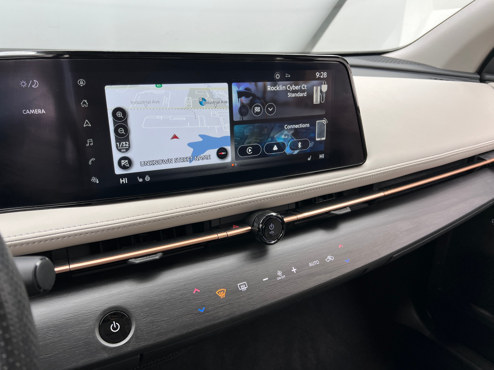 Thumbnail: 2024 Nissan Ariya - 3