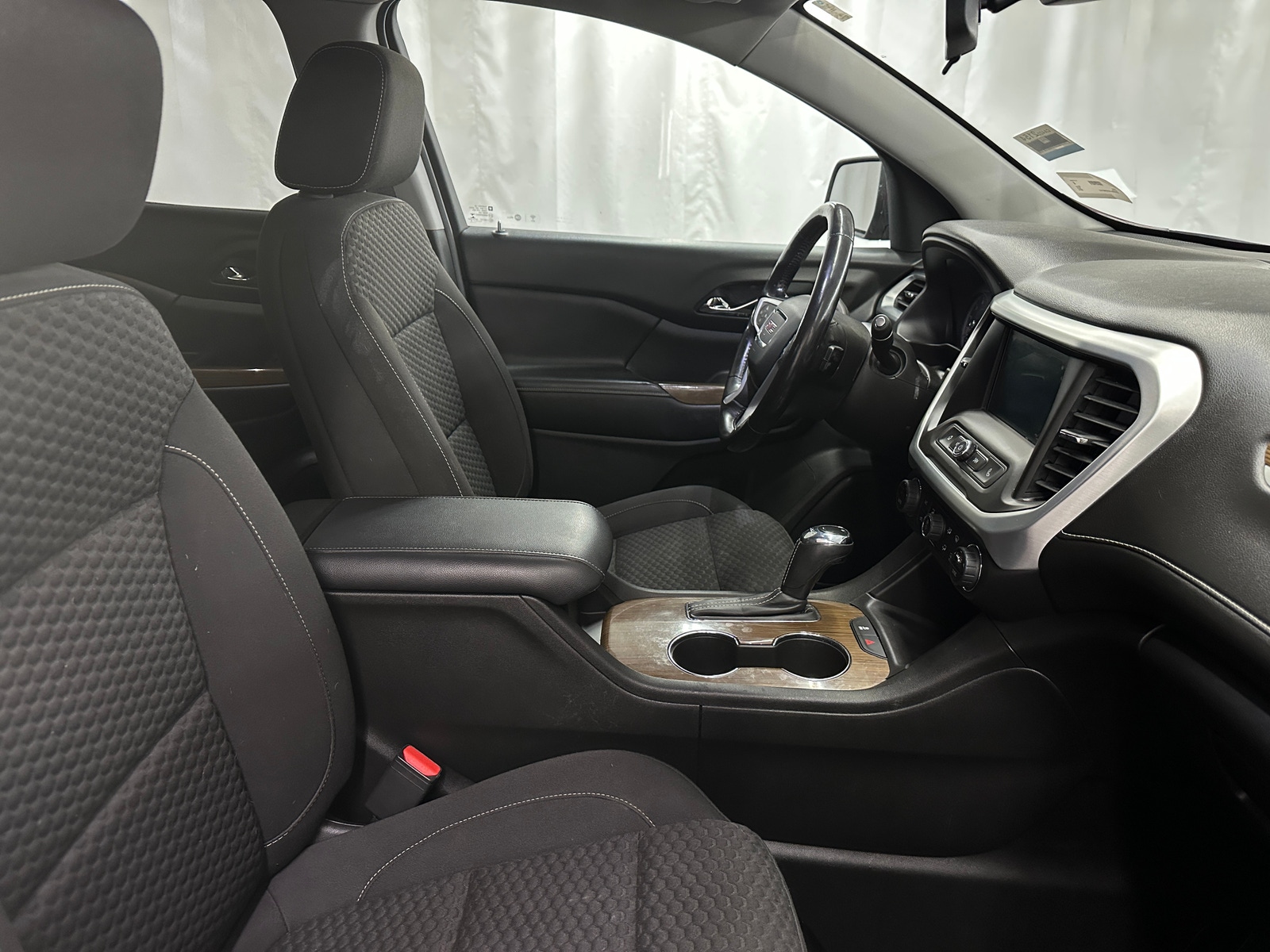 Thumbnail: 2018 GMC Acadia - 2