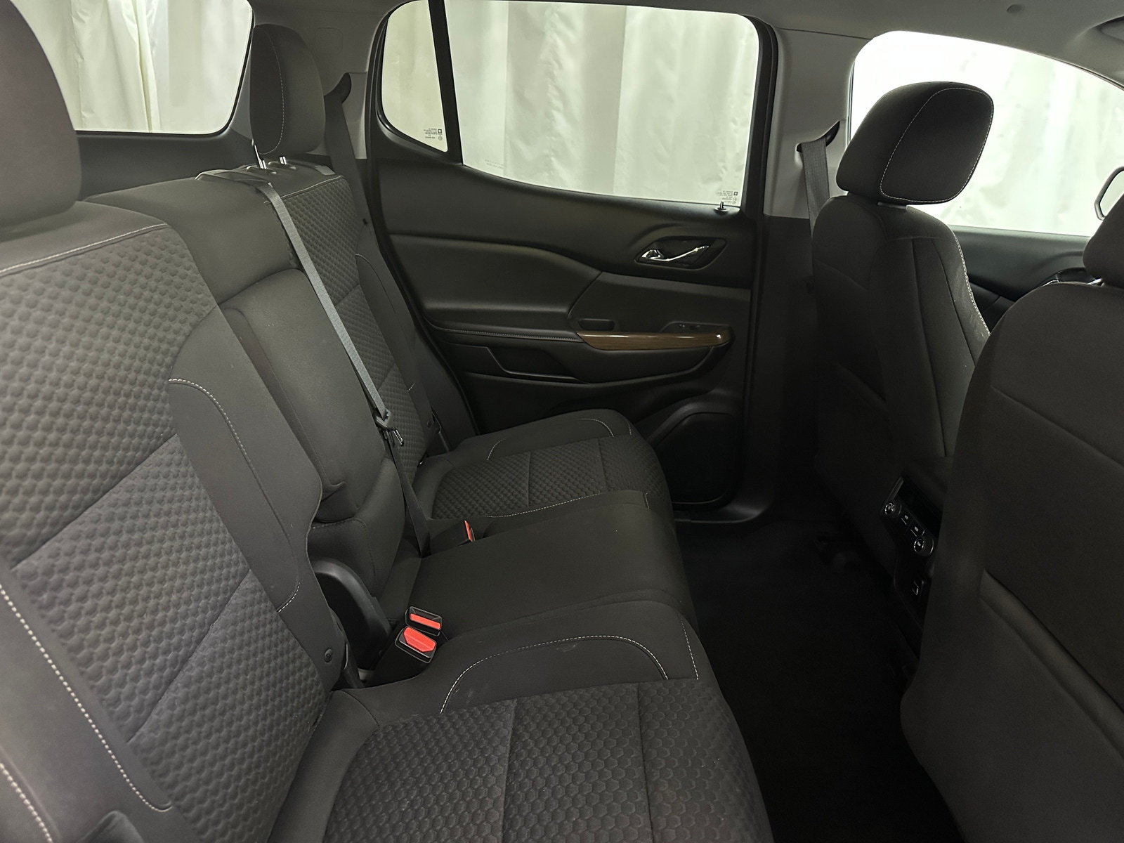 Thumbnail: 2018 GMC Acadia - 6