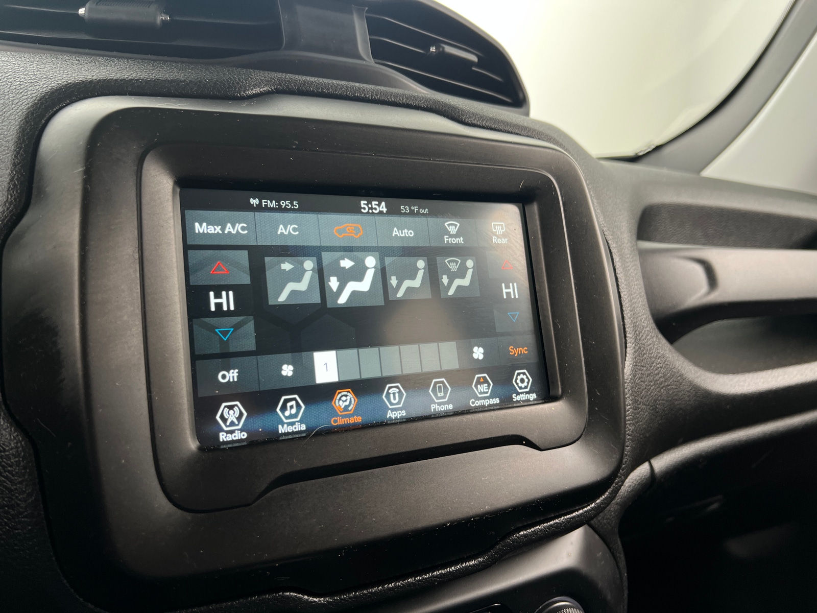 Thumbnail: 2019 Jeep Renegade - 4