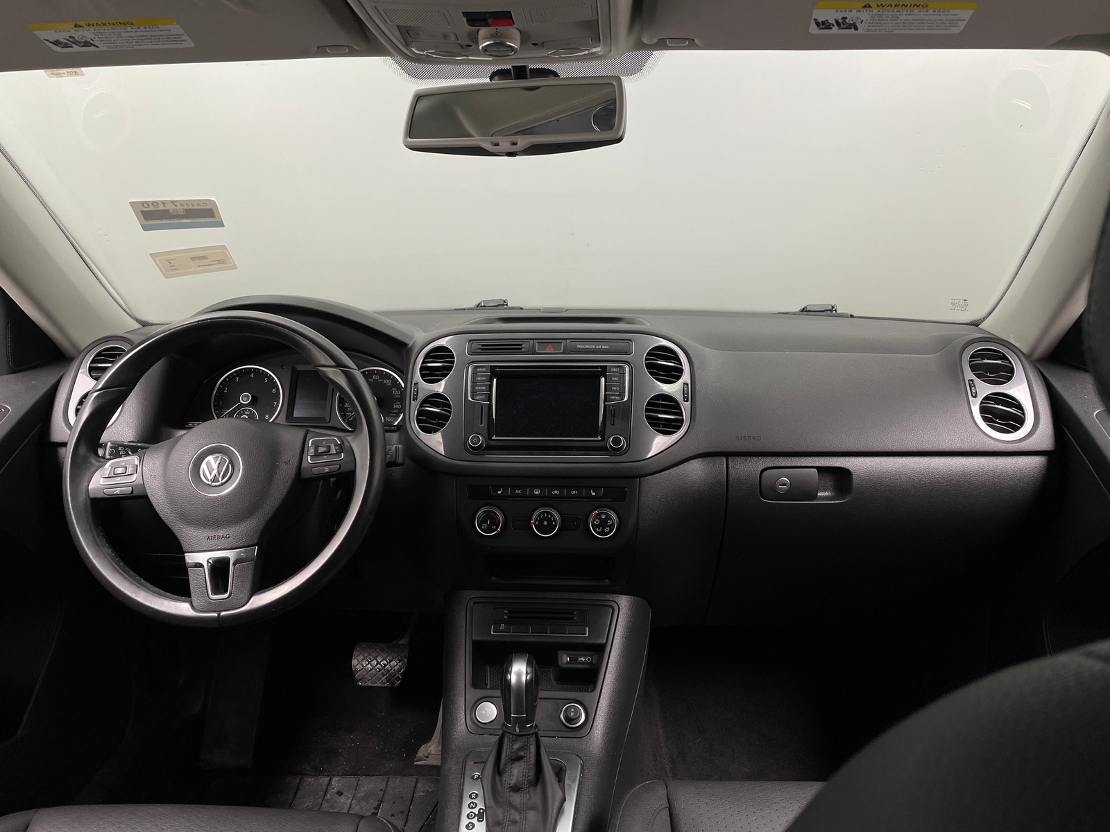 Thumbnail: 2016 Volkswagen Tiguan - 3