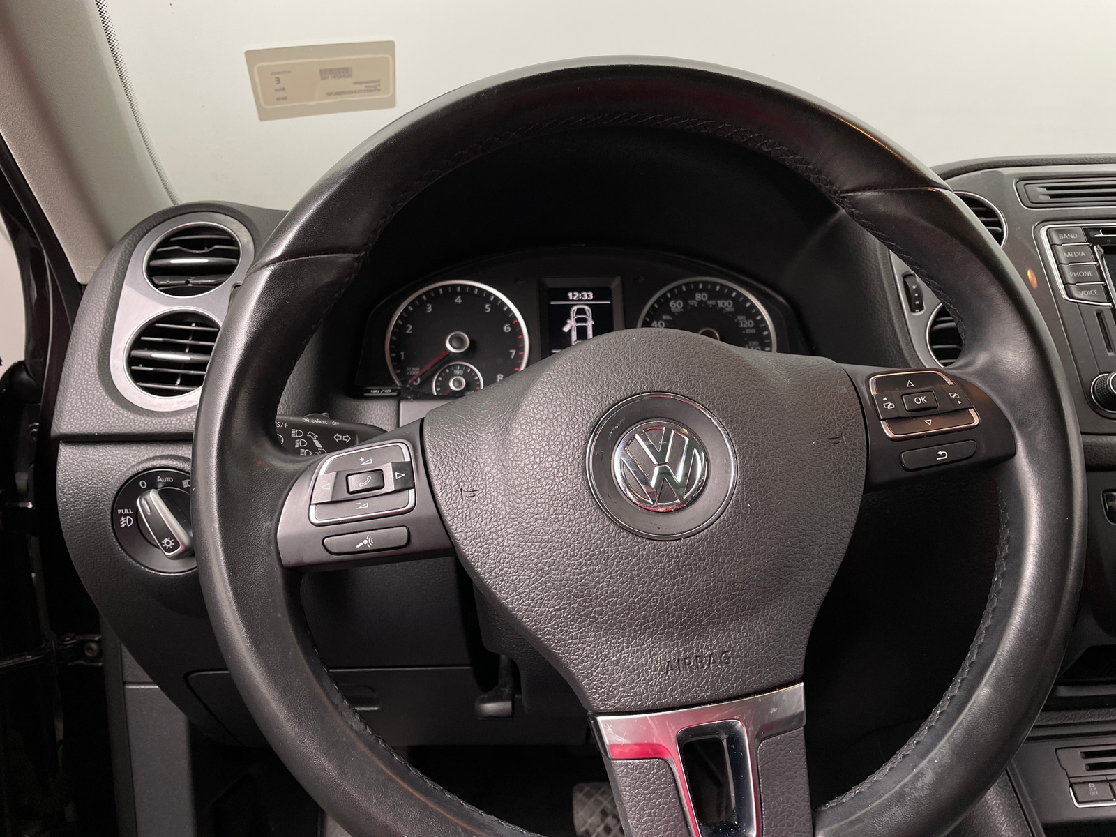 Thumbnail: 2016 Volkswagen Tiguan - 5