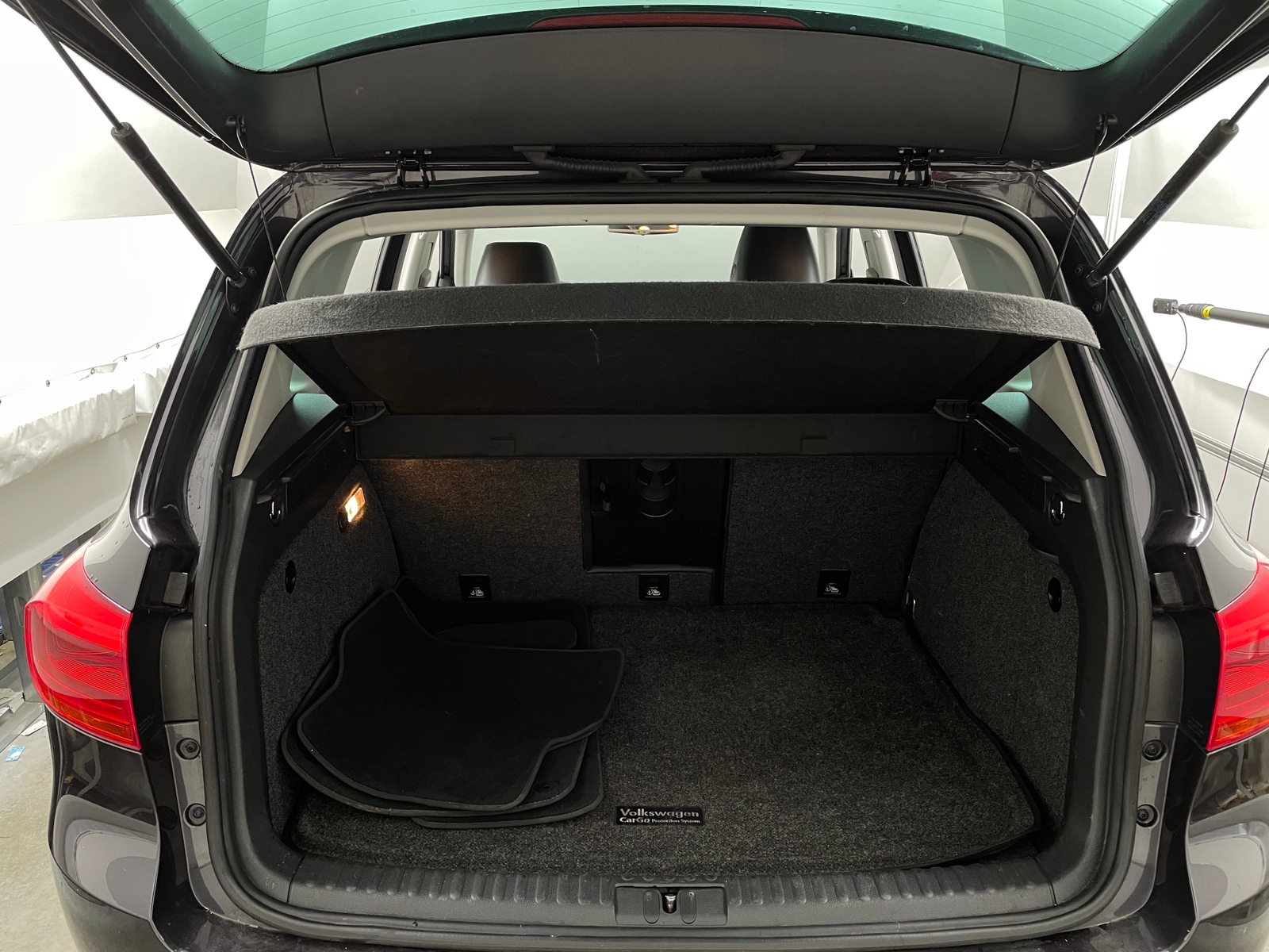 Thumbnail: 2016 Volkswagen Tiguan - 7