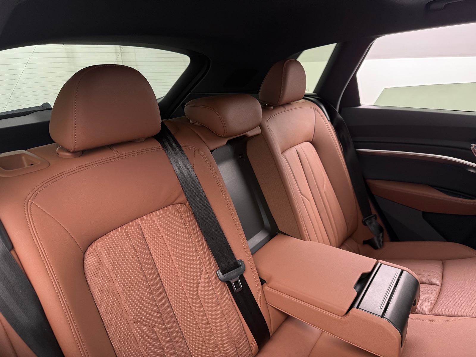 Thumbnail: 2019 Audi e-tron - 5