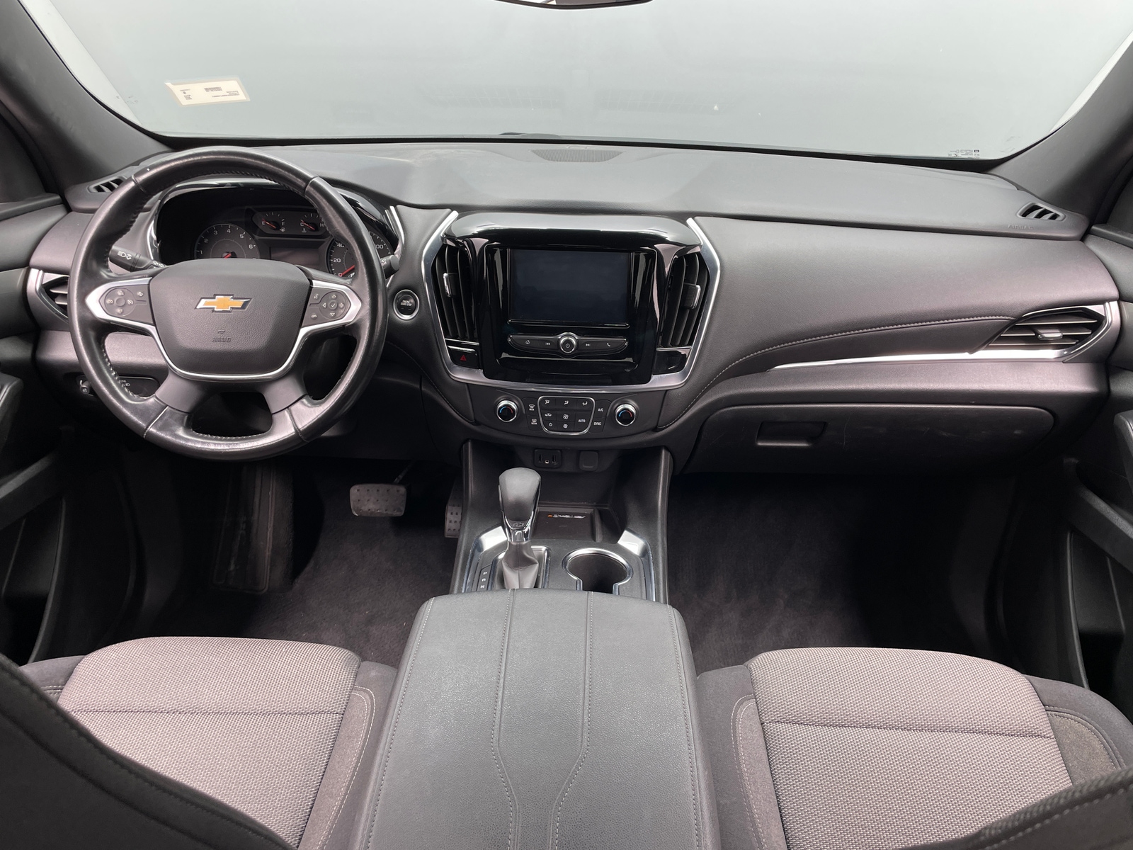 Thumbnail: 2022 Chevrolet Traverse - 3