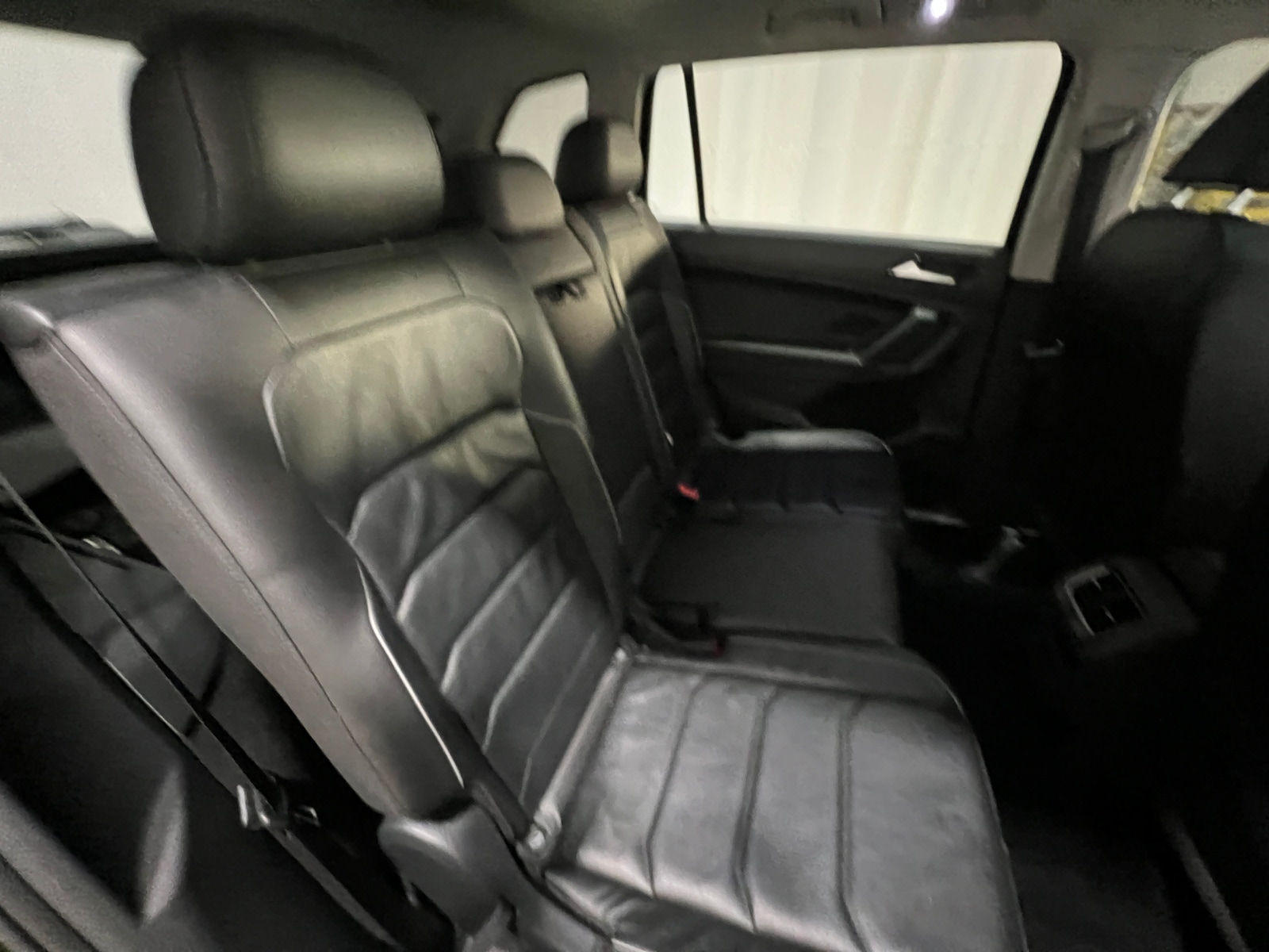 Thumbnail: 2018 Volkswagen Tiguan - 5