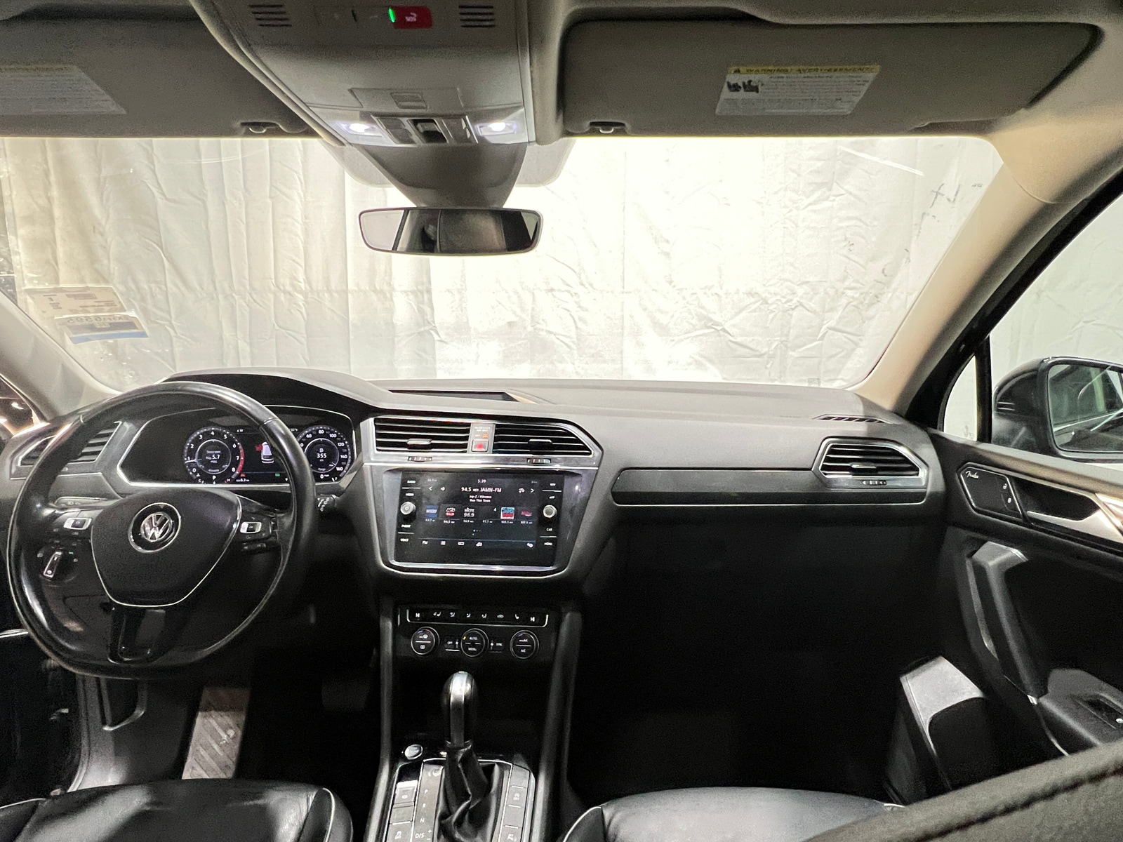 Thumbnail: 2018 Volkswagen Tiguan - 2