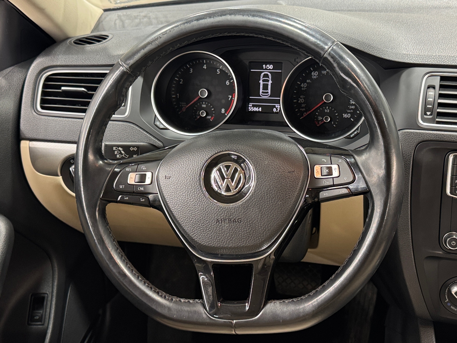 Thumbnail: 2017 Volkswagen Jetta - 4