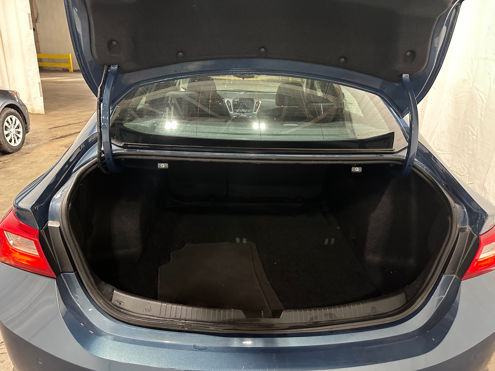 Thumbnail: 2024 Chevrolet Malibu - 7